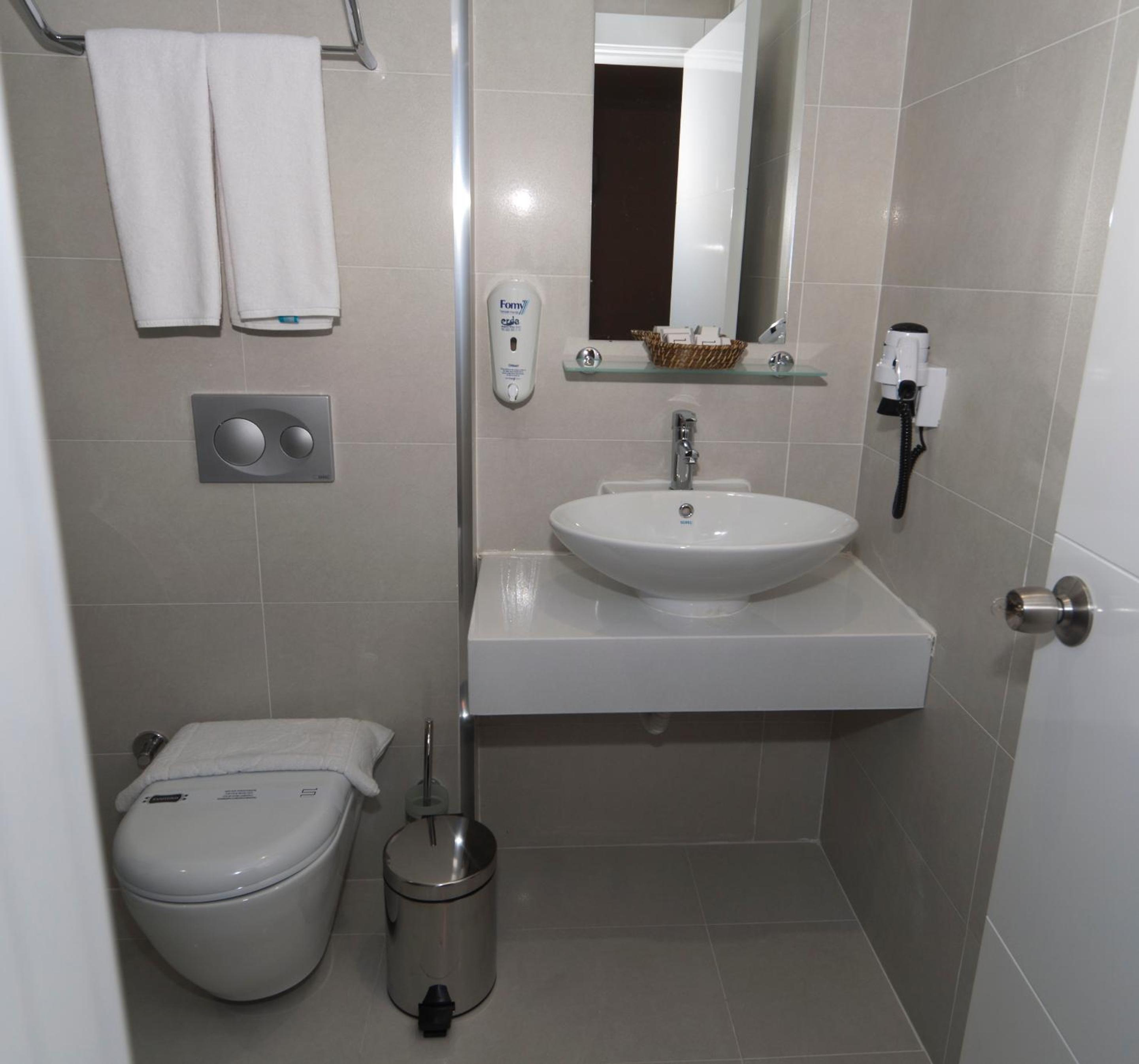 Standard Triple Room photo 2