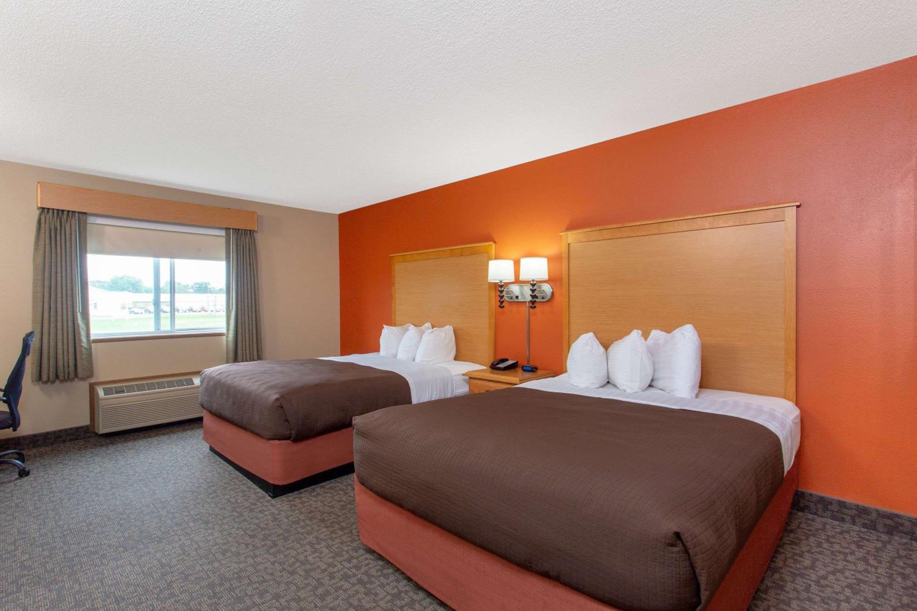 Deluxe Queen Room - Mobility Access/Non-Smoking