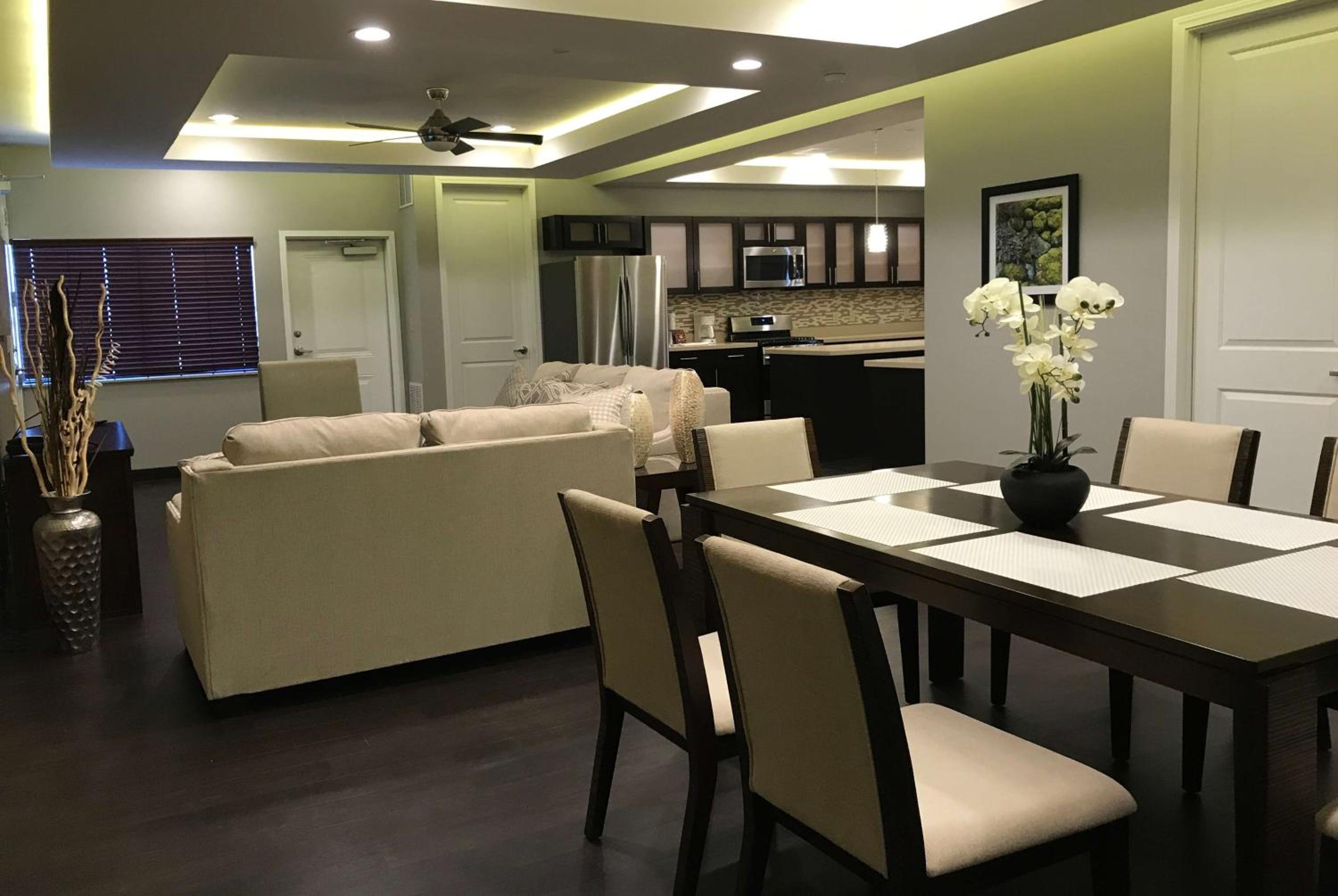 Deluxe Apartment