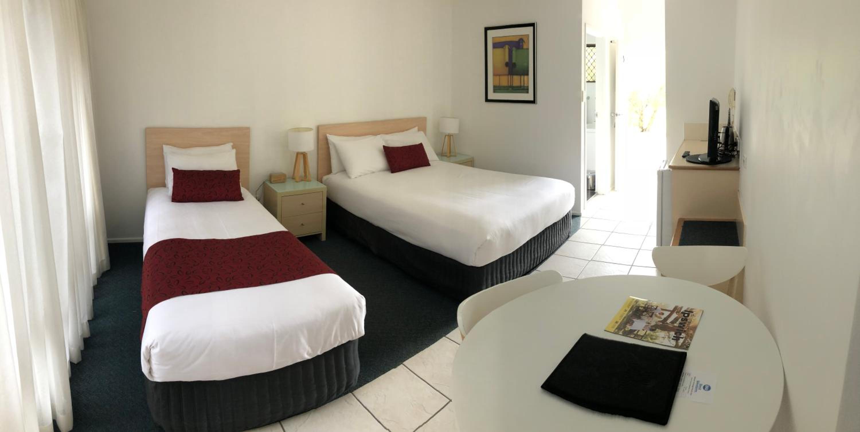 Superior Twin – Ground Floor - Photo 7