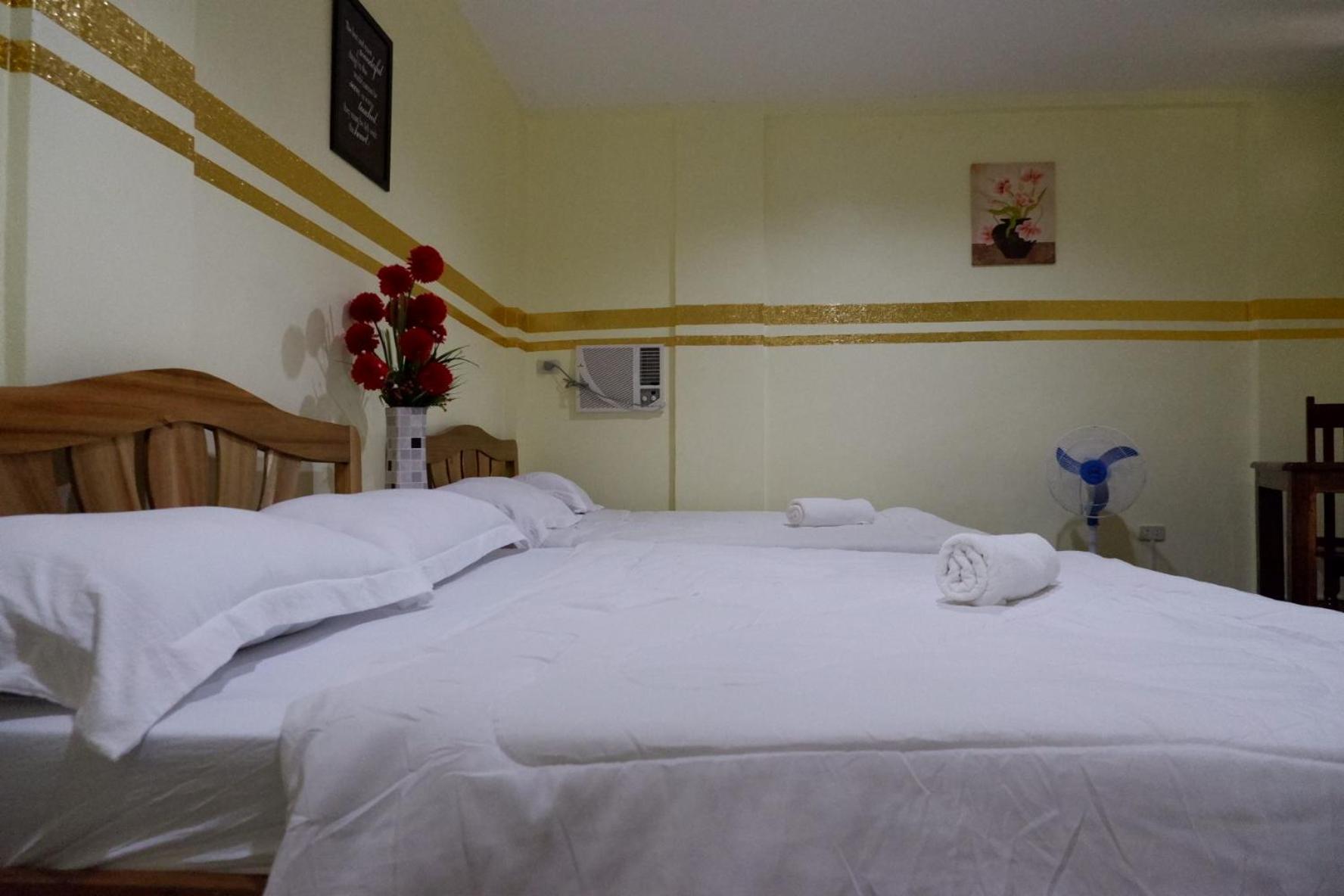 Deluxe Family Room - Photo 2