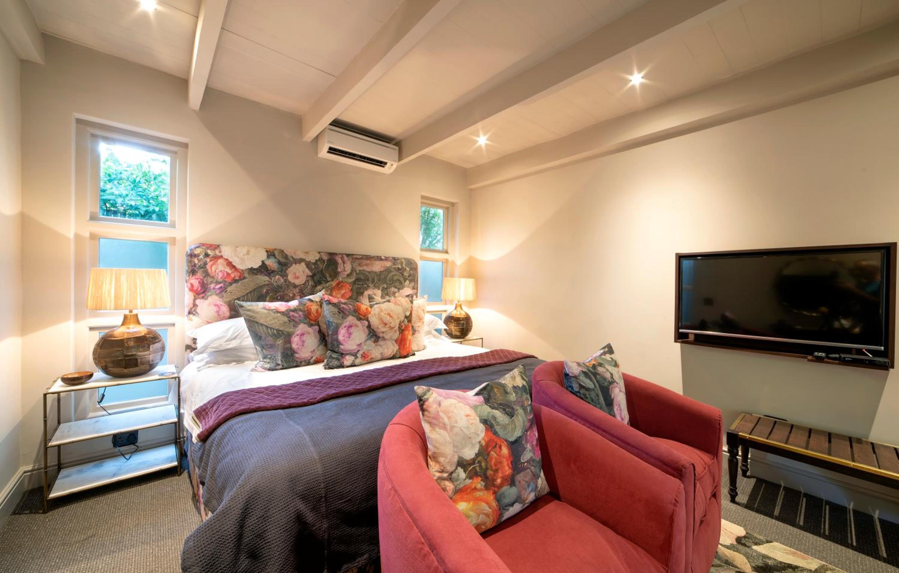 Deluxe Room - Photo 1