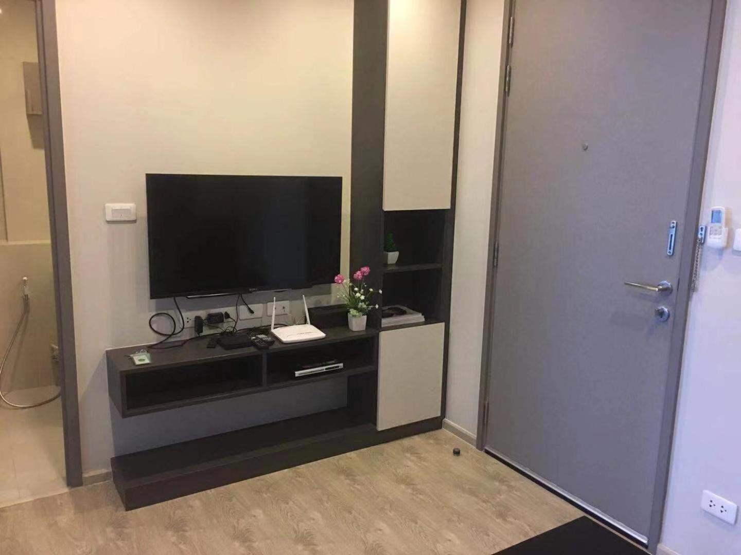 One-Bedroom Apartment - Photo 134