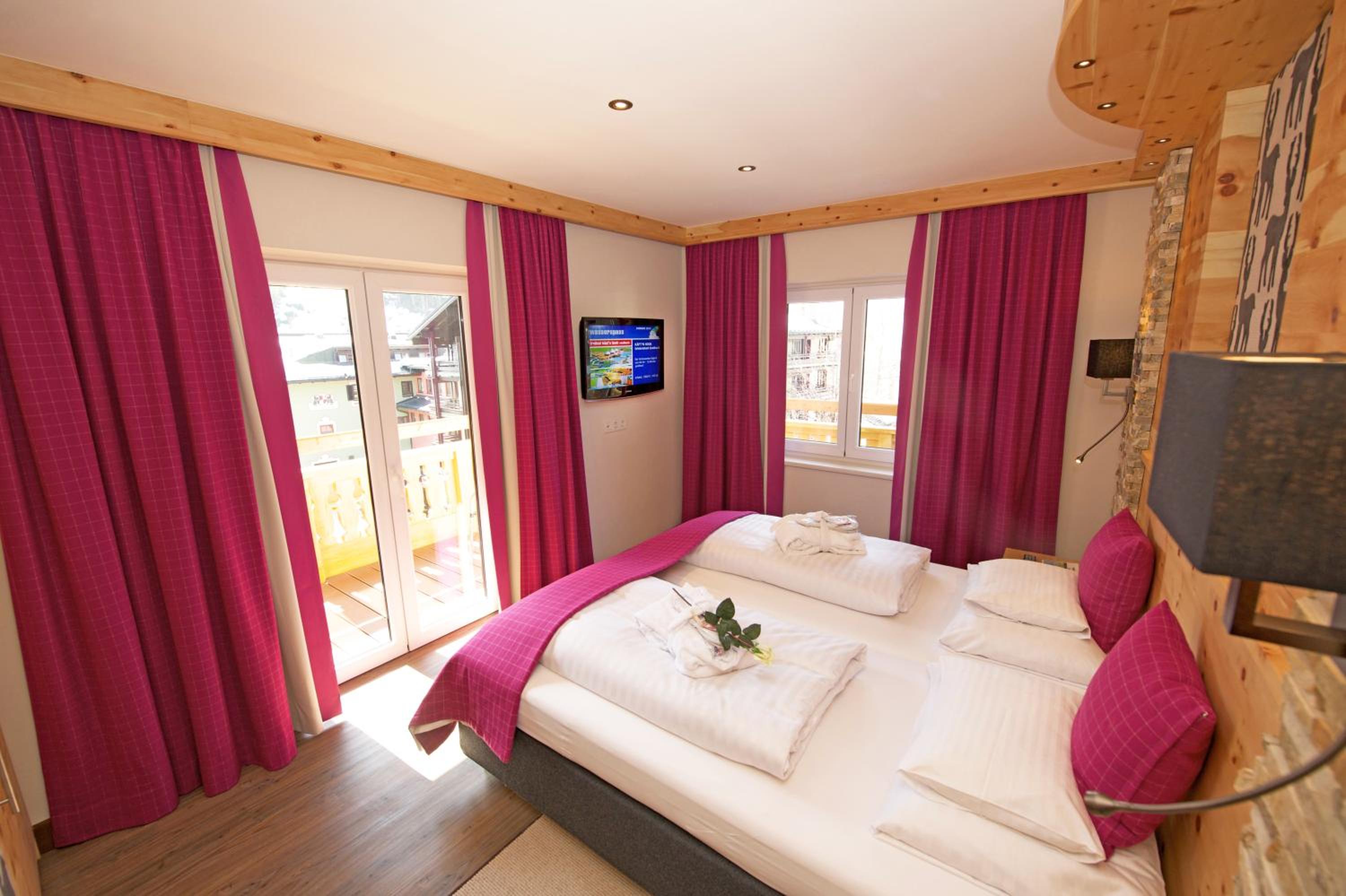 Comfort One-Bedroom Suite - Photo 2