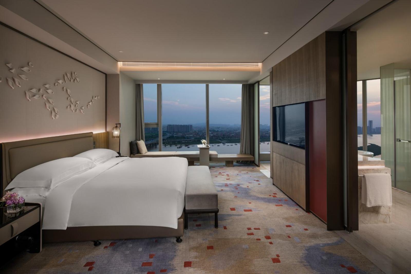 One-Bedroom Suite with River View