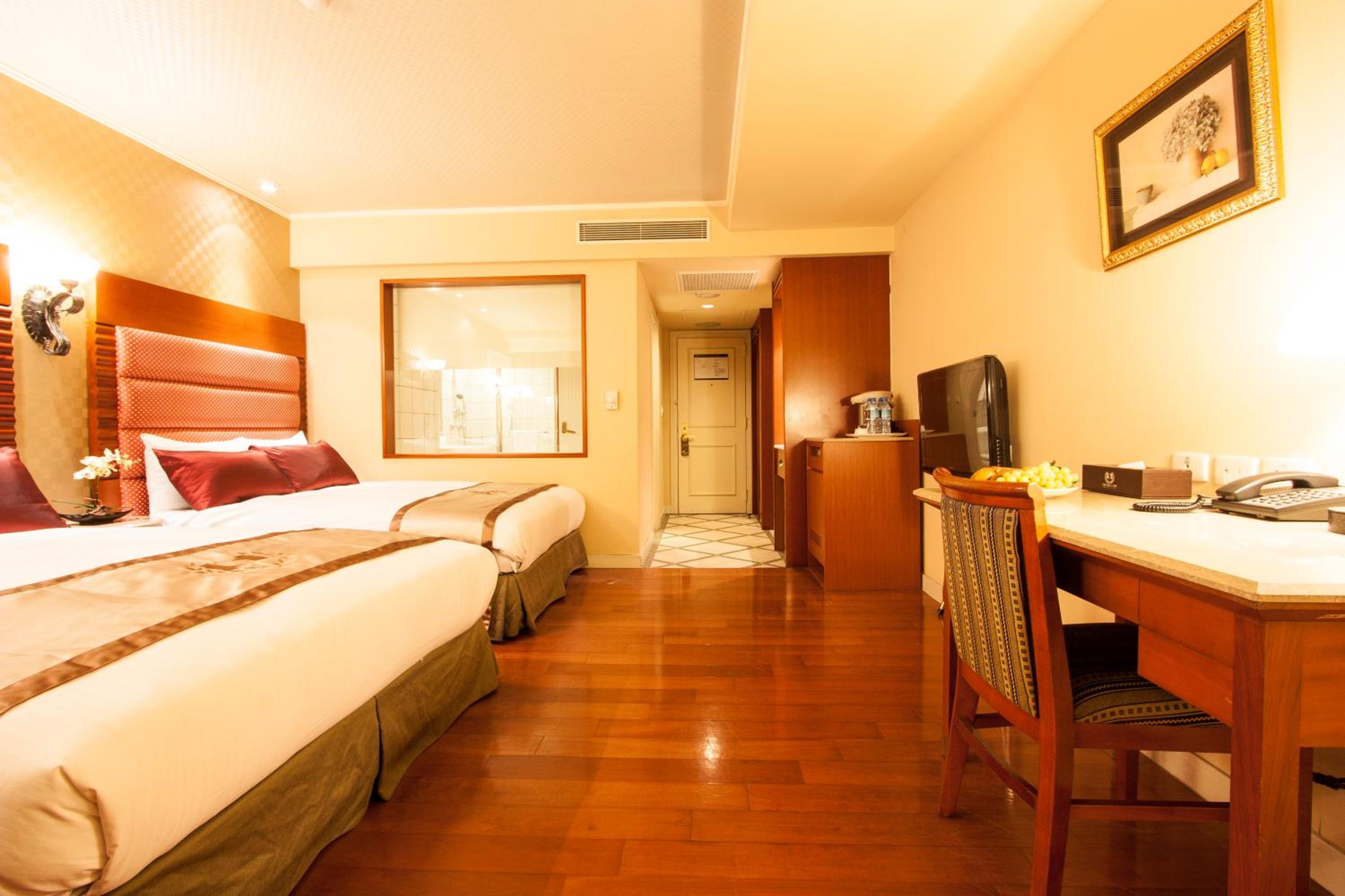 Deluxe Triple Room - Photo 2