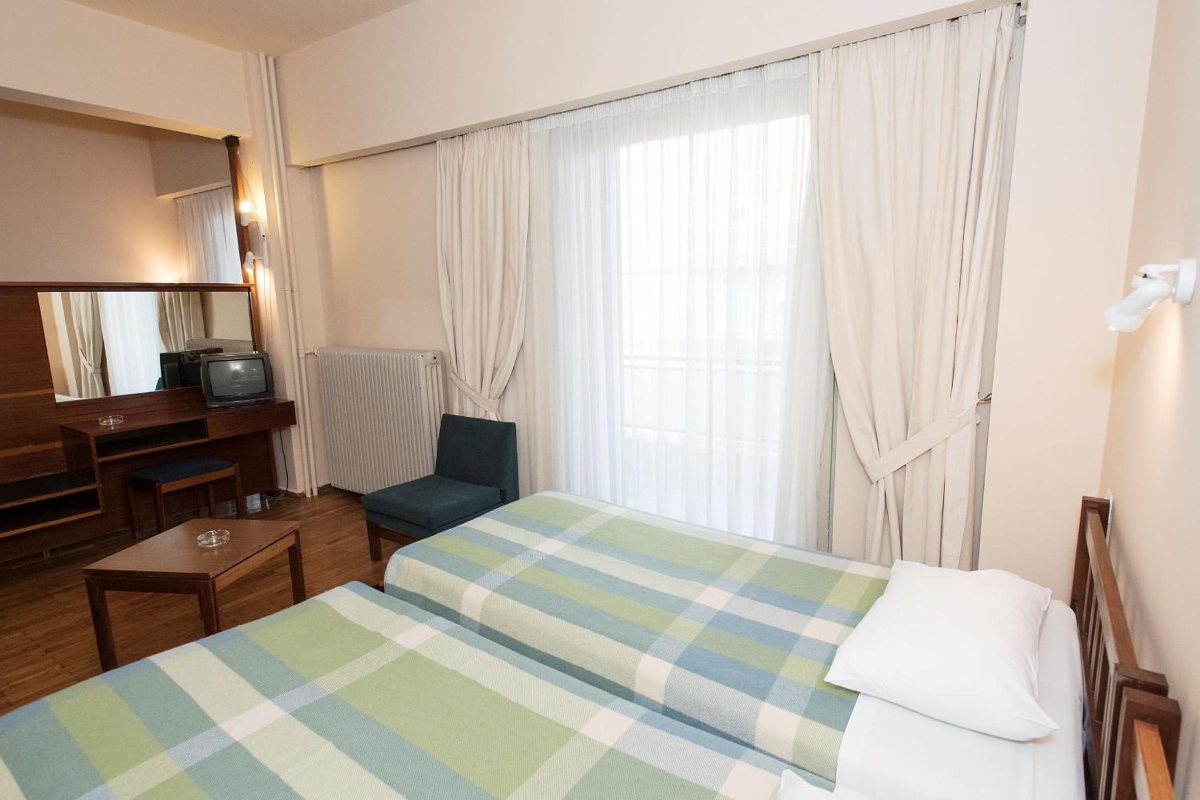 Triple Room - Photo 6