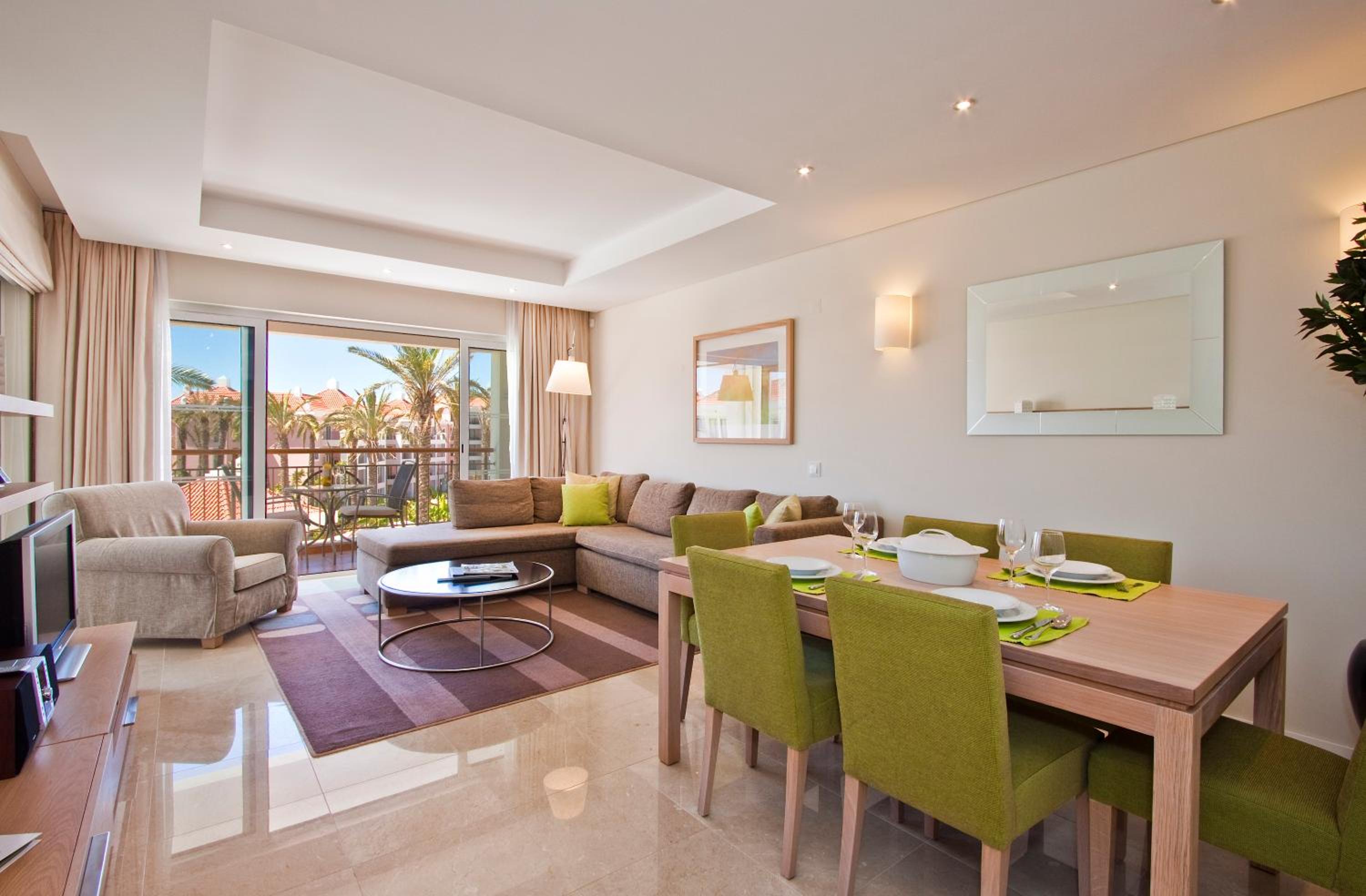 Luxury Two-Bedroom Suite - Photo 7