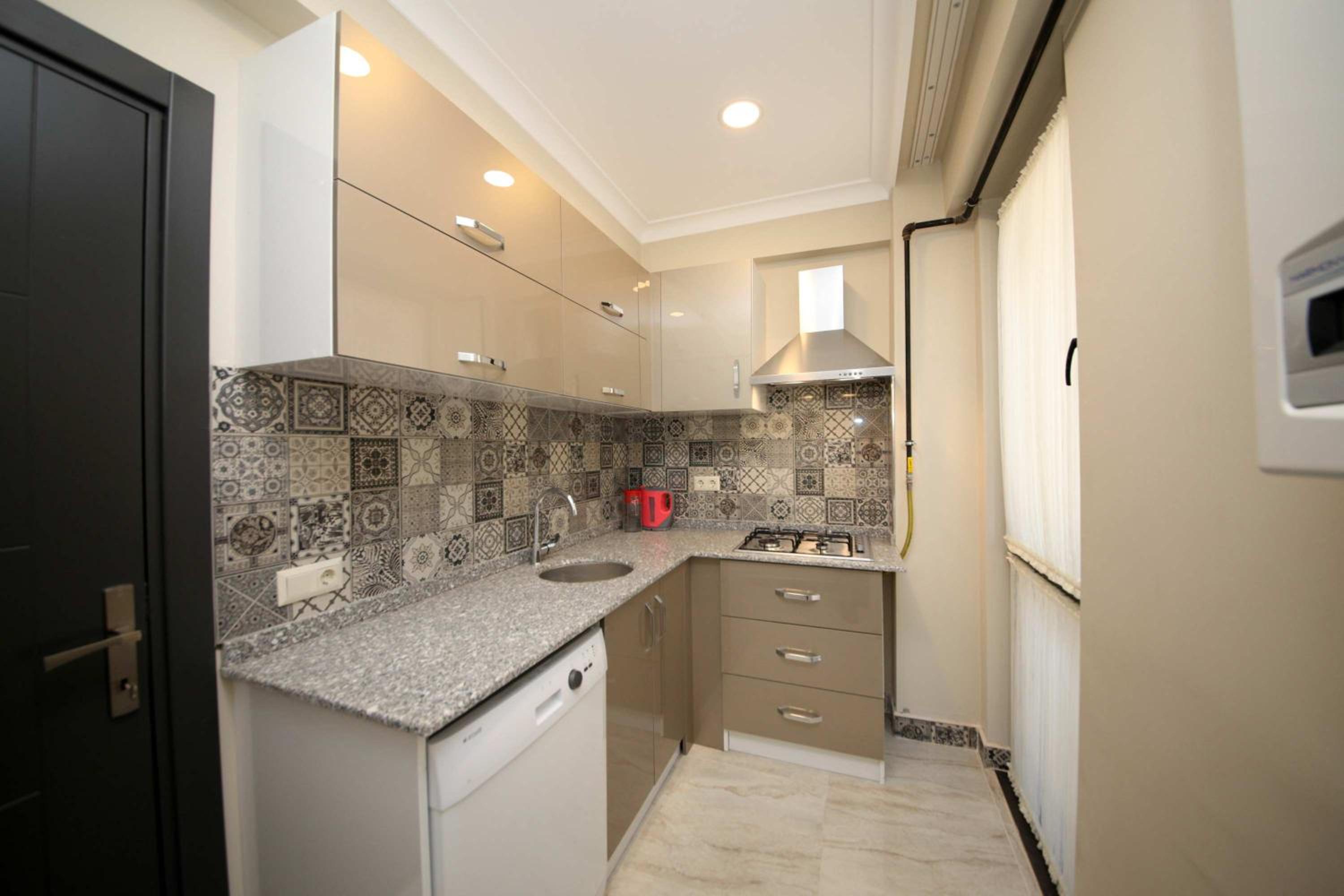 One-Bedroom Apartment photo 2