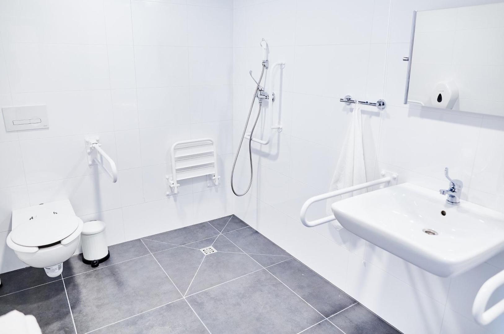 Double Room with Private Bathroom - Photo 1