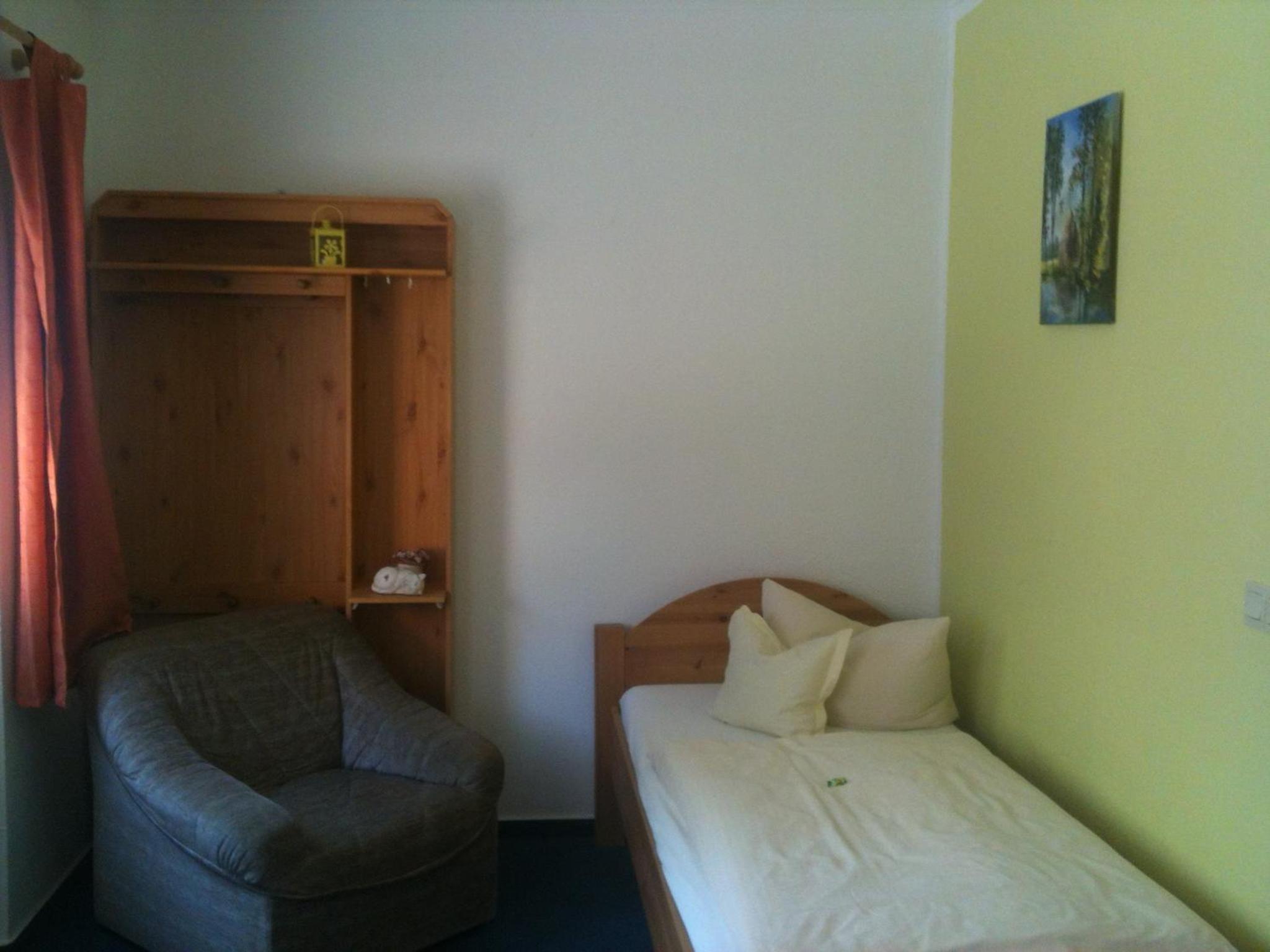 Single Room photo 2
