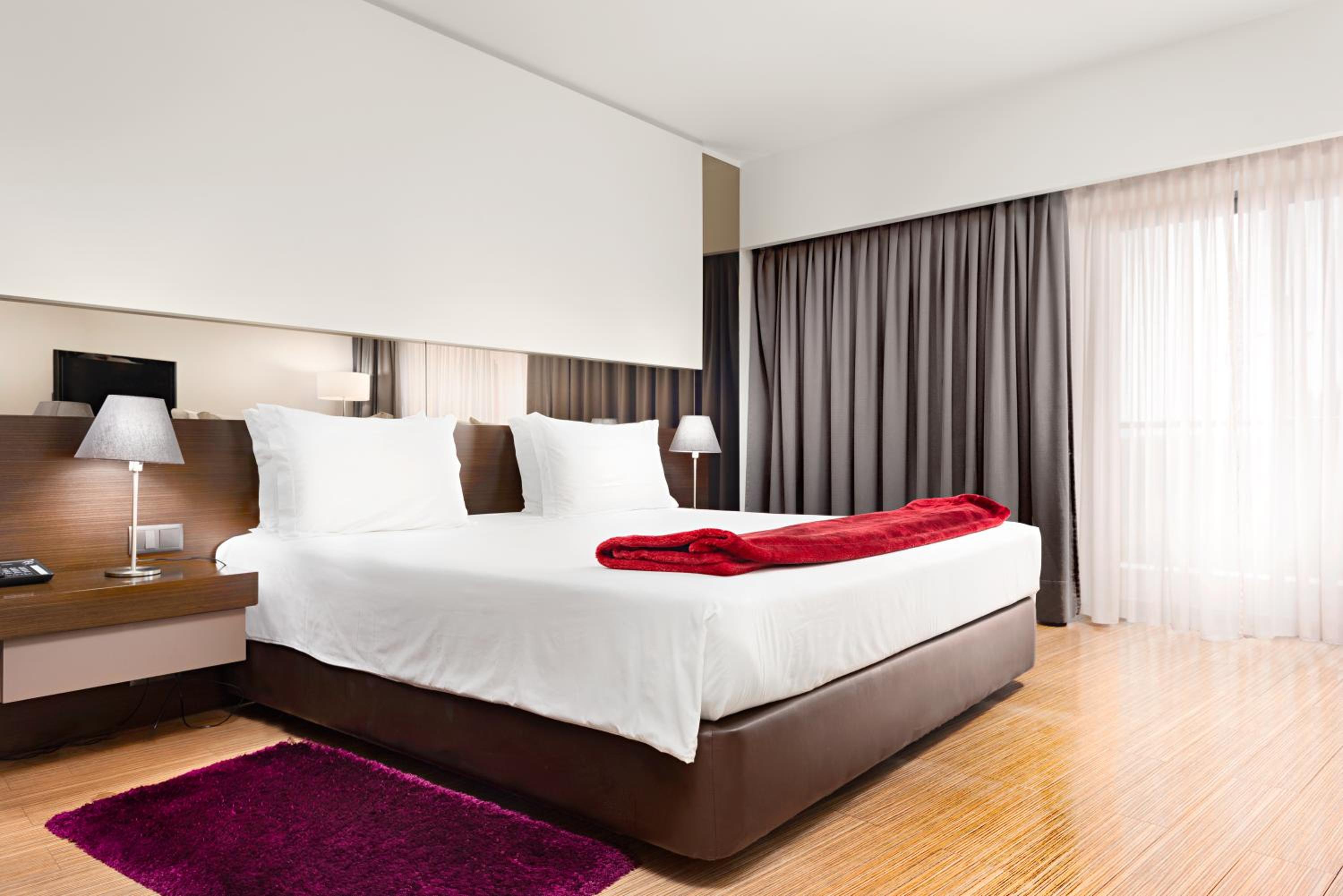 Doppel- oder Zweibettzimmer