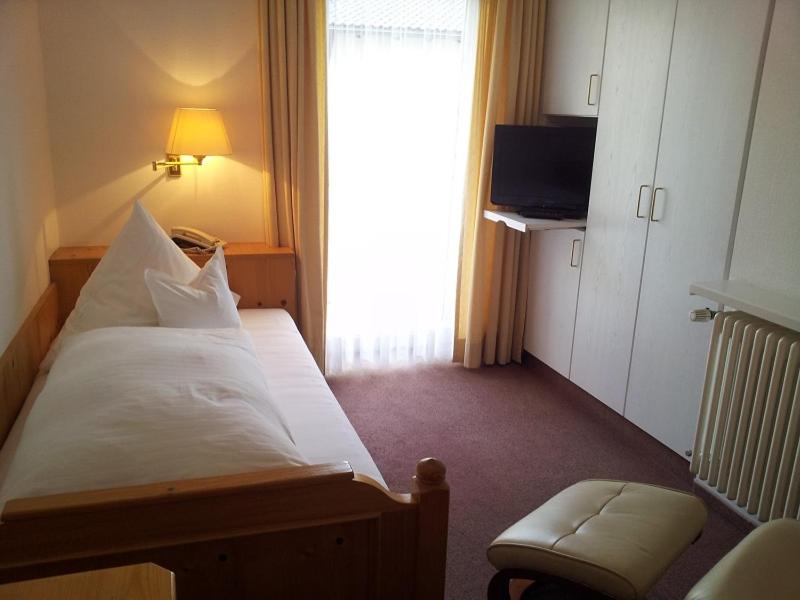 Standard Single Room - Backside photo 1