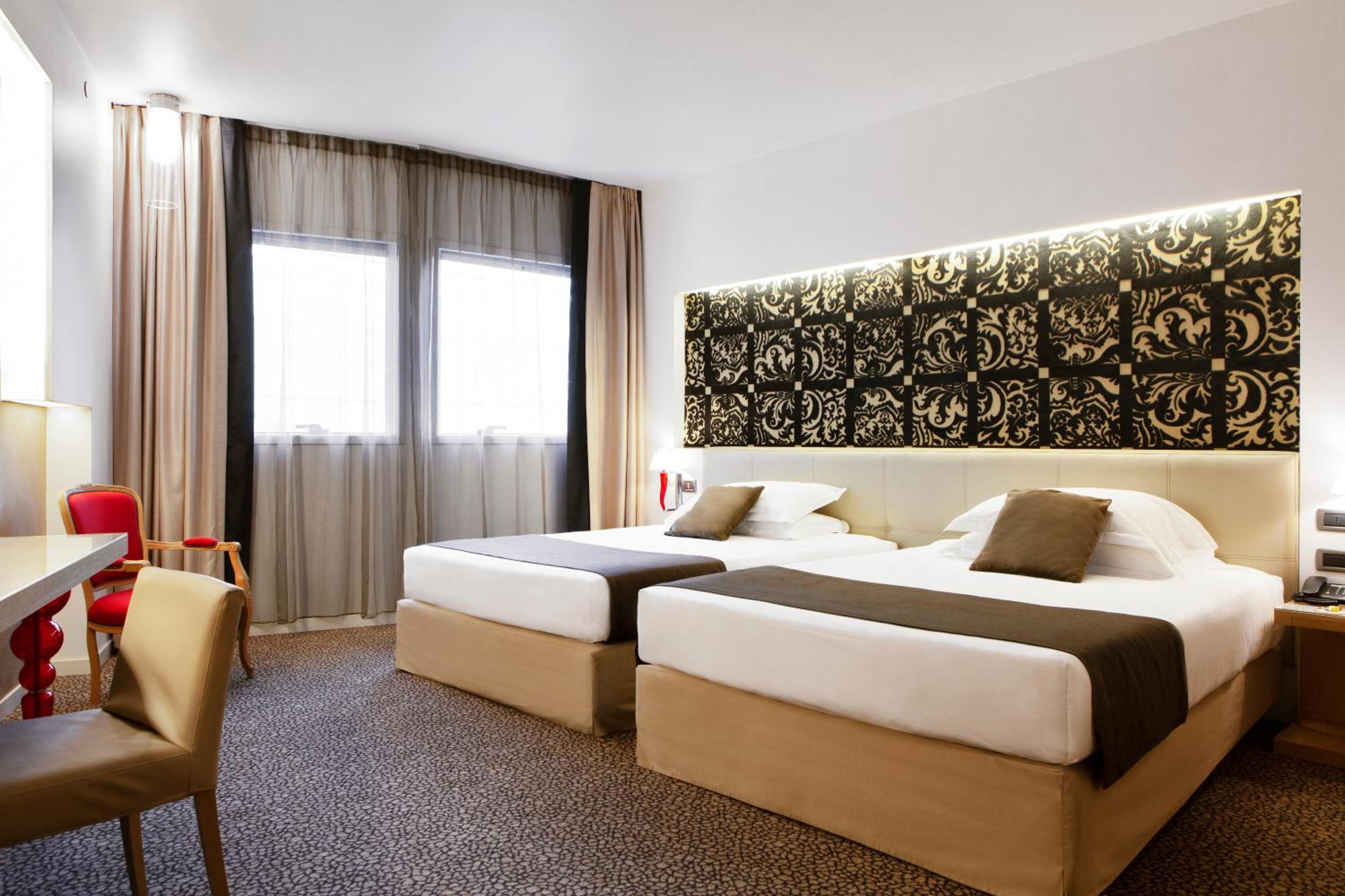 Superior Quadruple Room - Photo 4