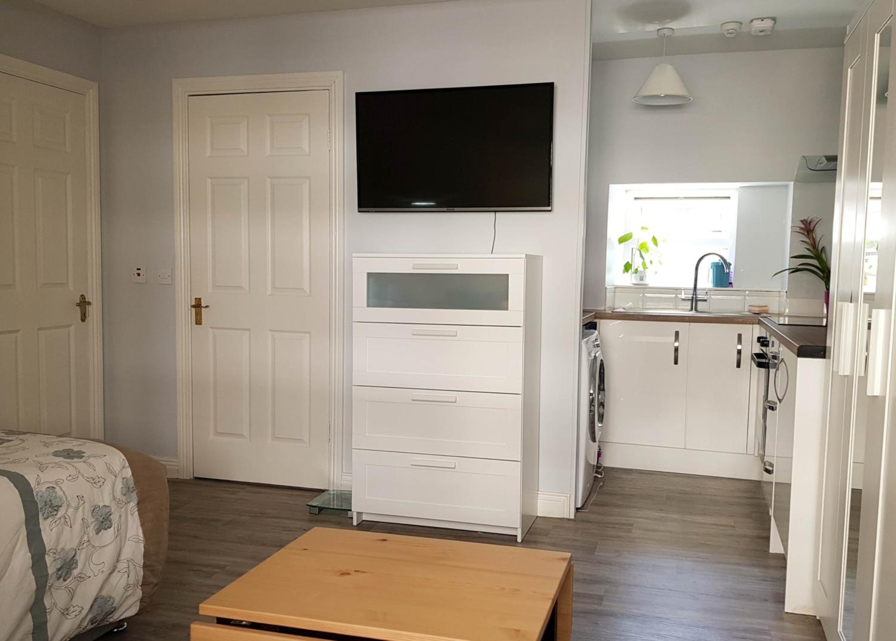 Studio Apartment