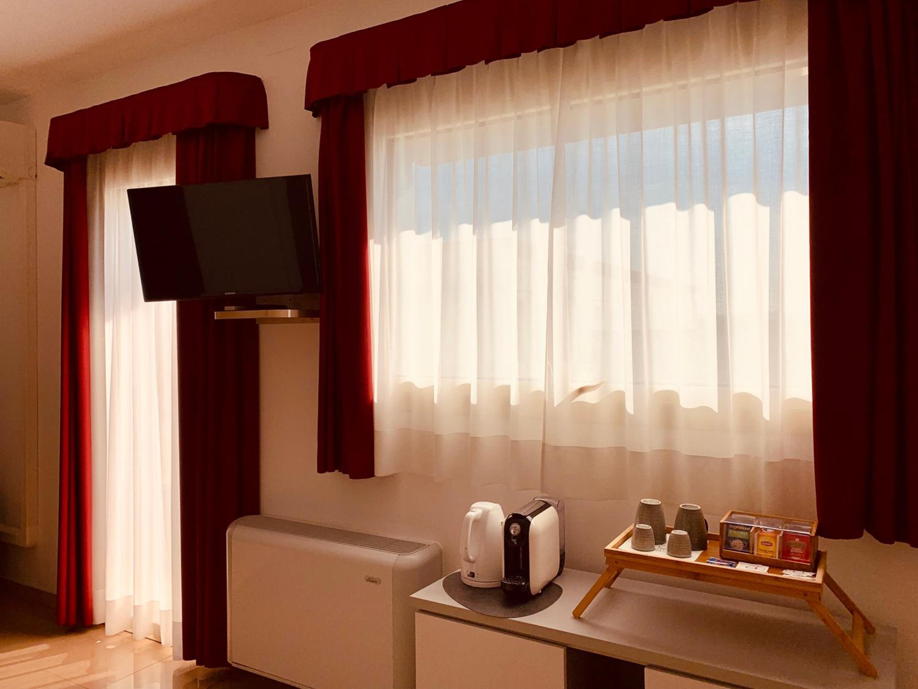 Suite with Spa Access photo 2