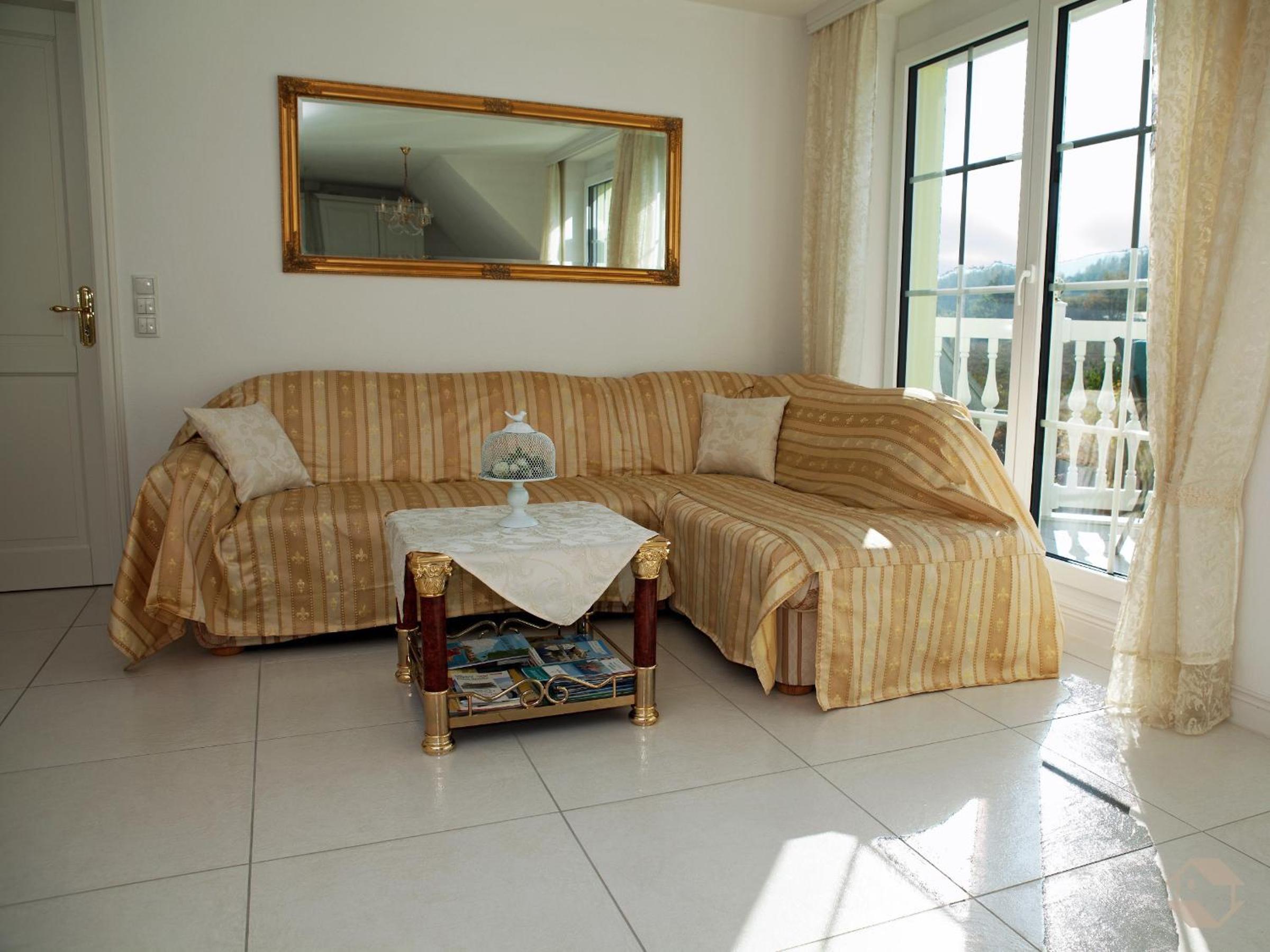 Two-Bedroom Deluxe Apartment with Garden View