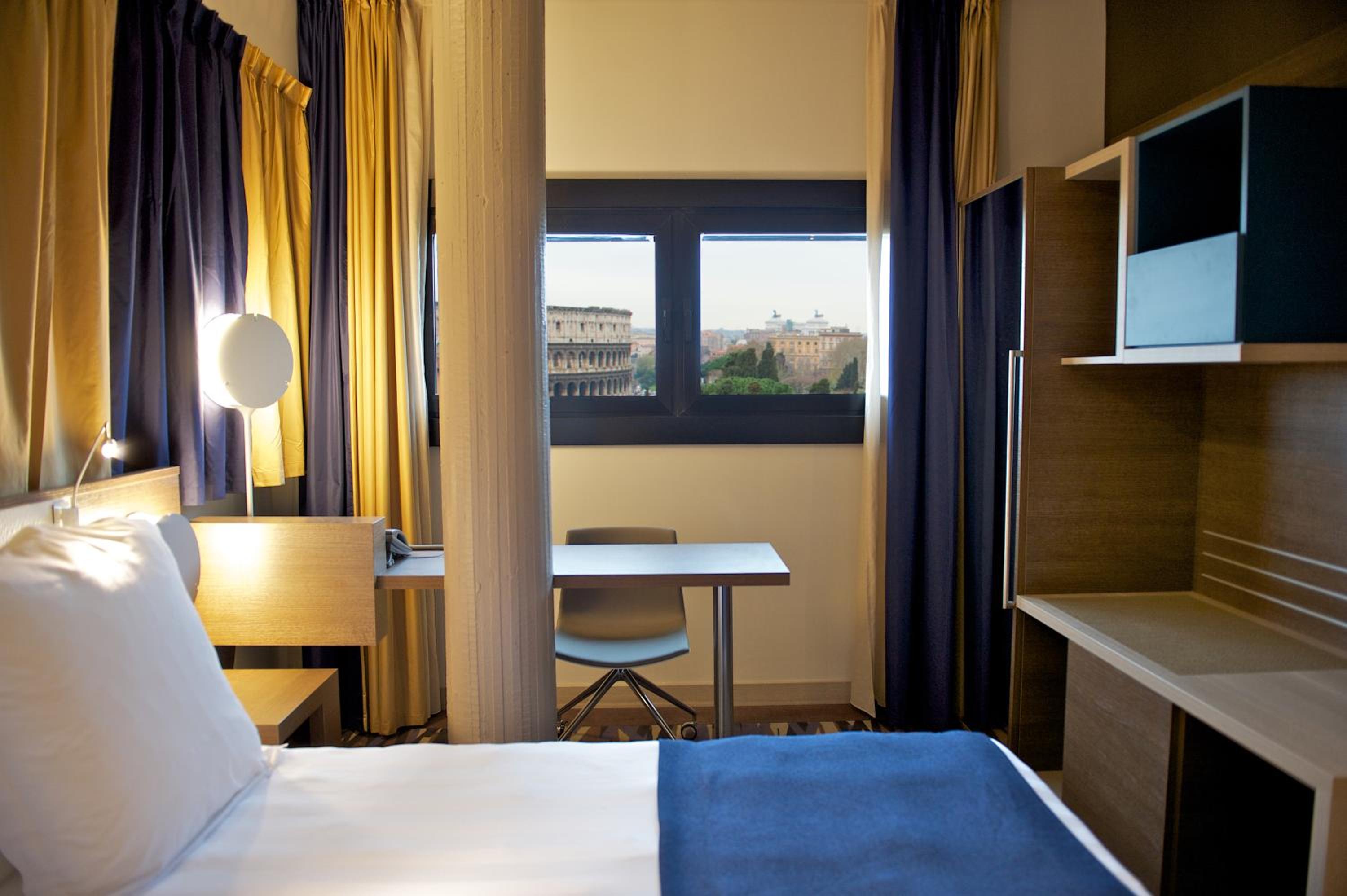 Superior Double Room with views of the Coliseum