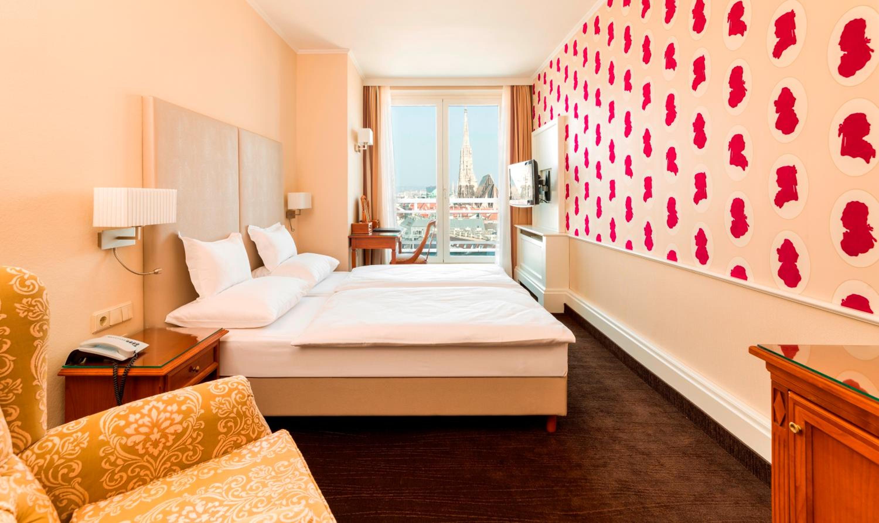 Double Room with St. Stephen's Cathedral View photo 1
