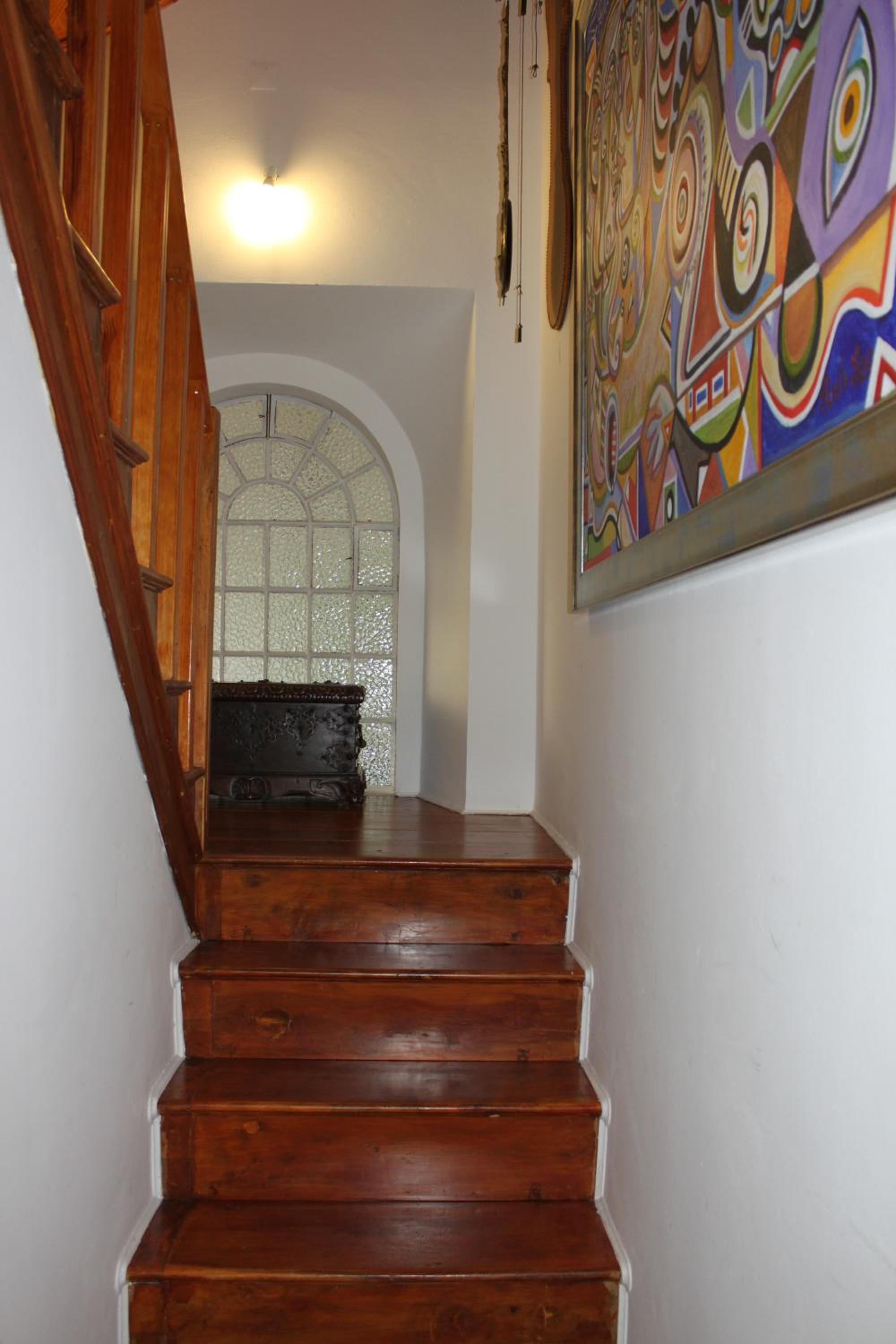 Queen Room photo 2