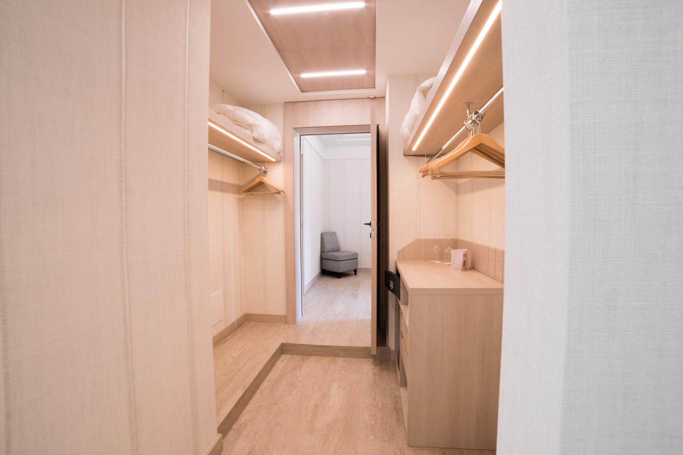 Executive Suite park photo 2