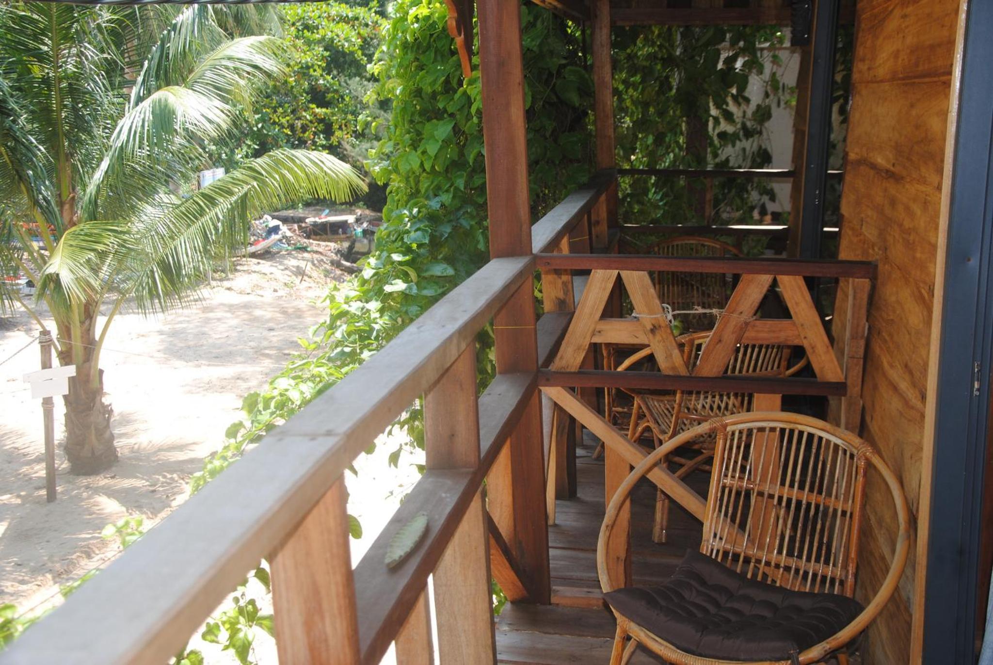 Deluxe Double Room with Balcony and Sea View photo 2