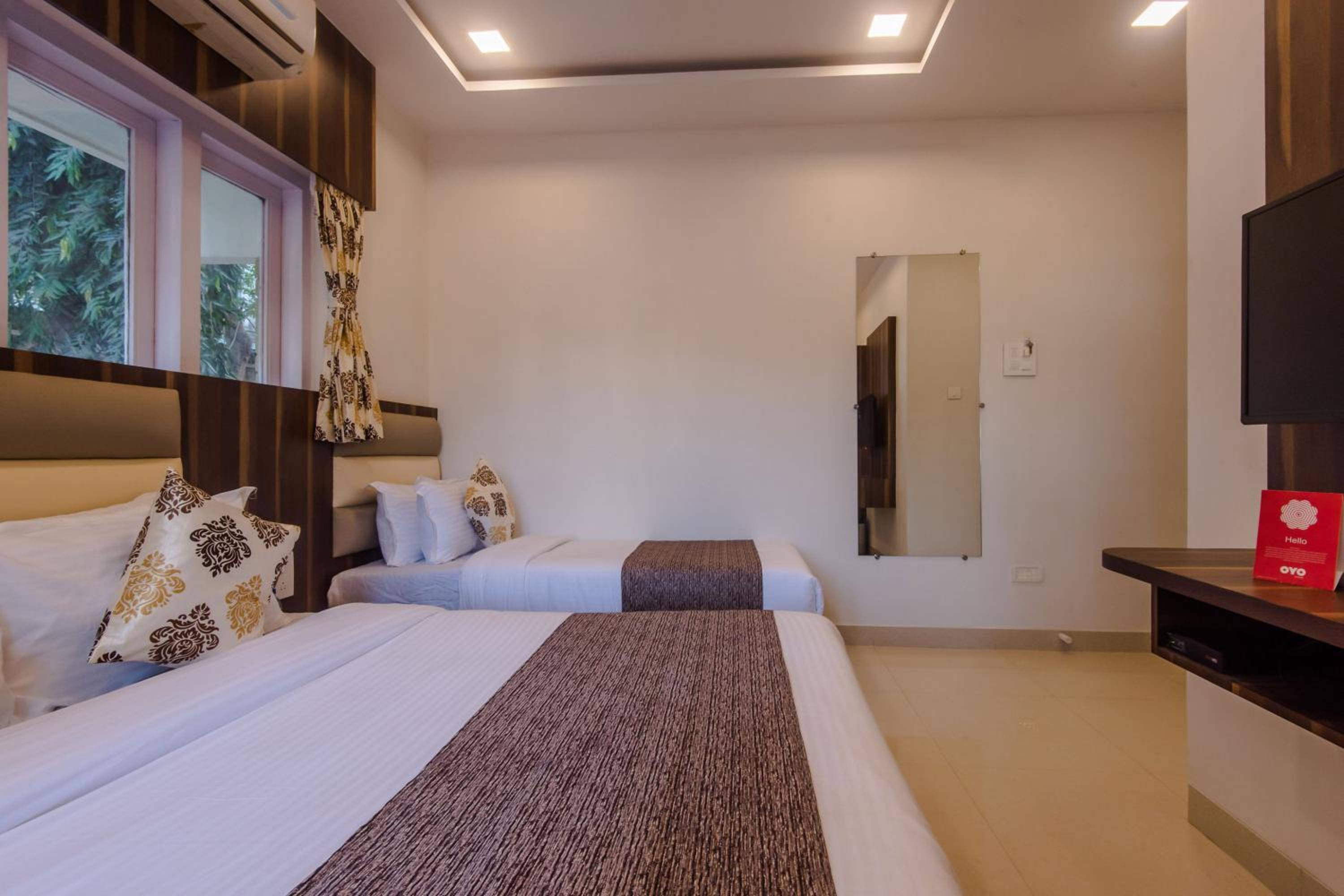 Deluxe Triple Room - Photo 13