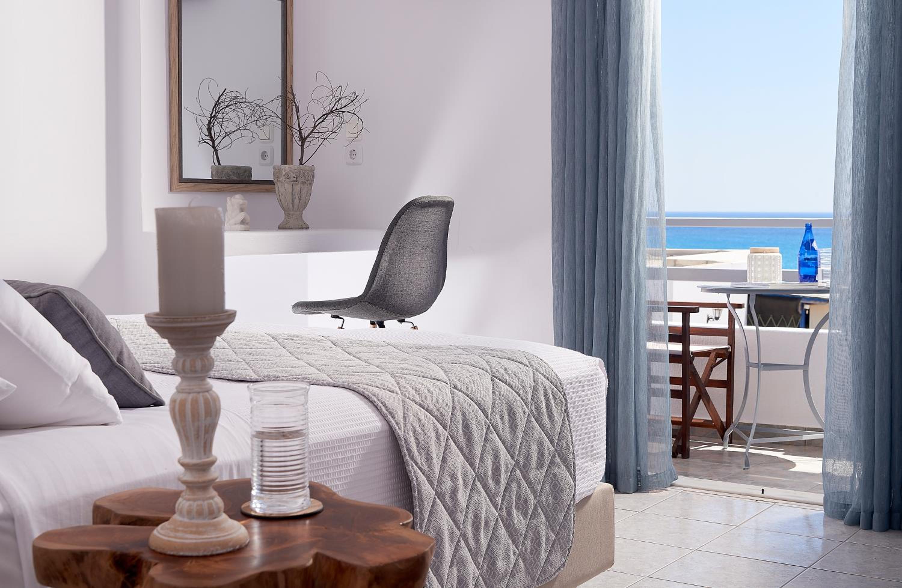 Double Room with Sea View - Photo 19