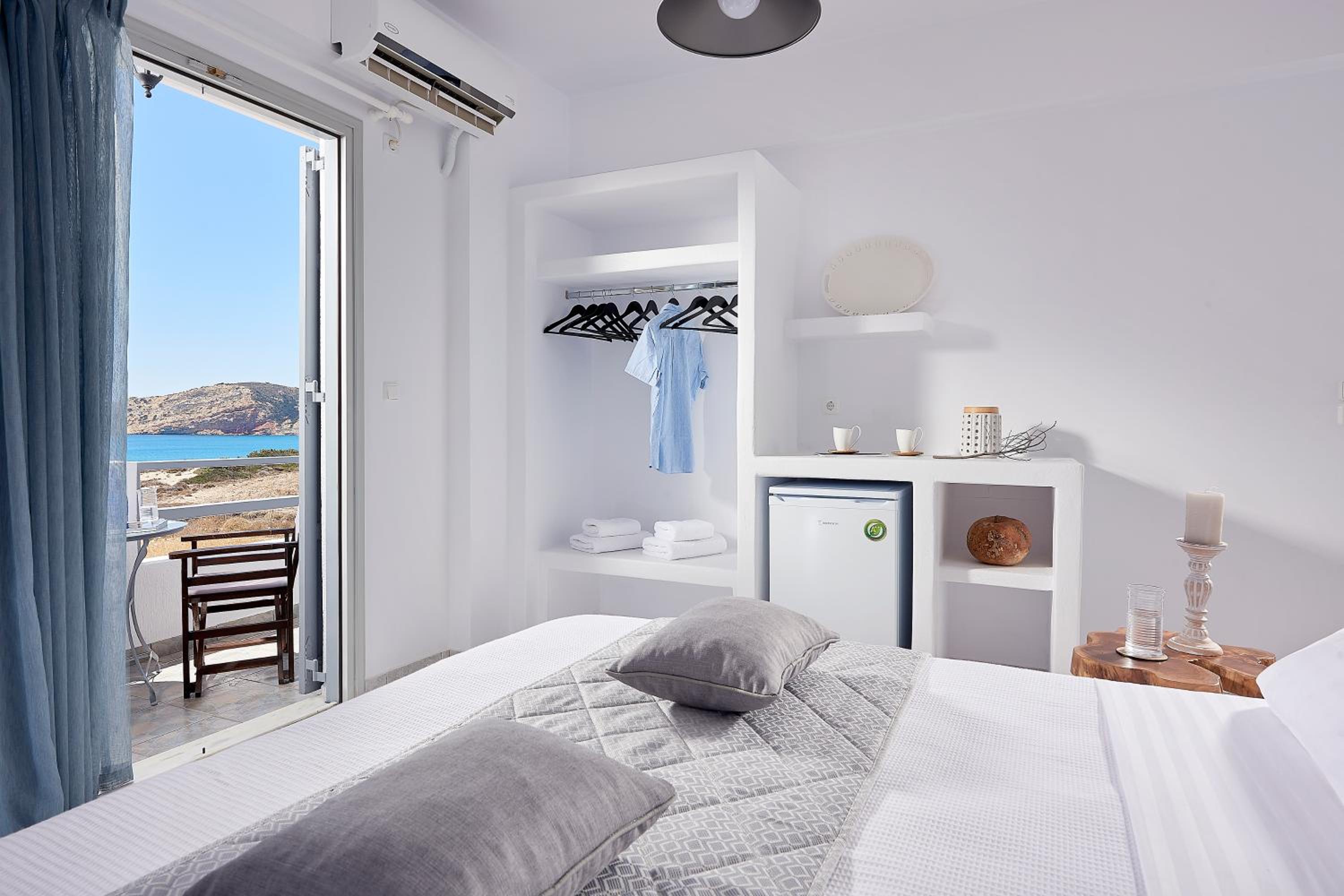 Double Room with Sea View - Photo 1