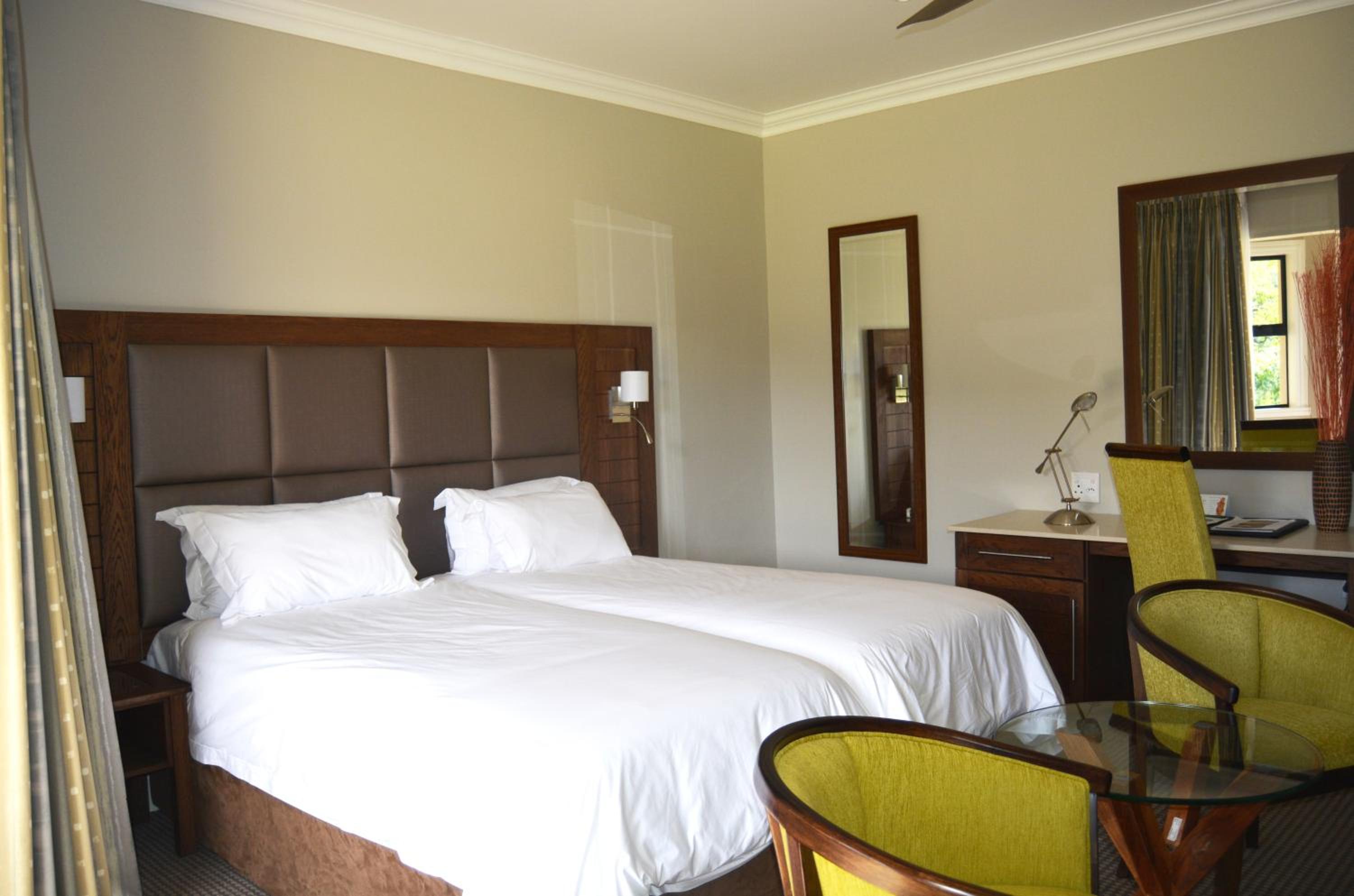 Indlovu Lodge Superior Room with Twin Beds - Photo 2
