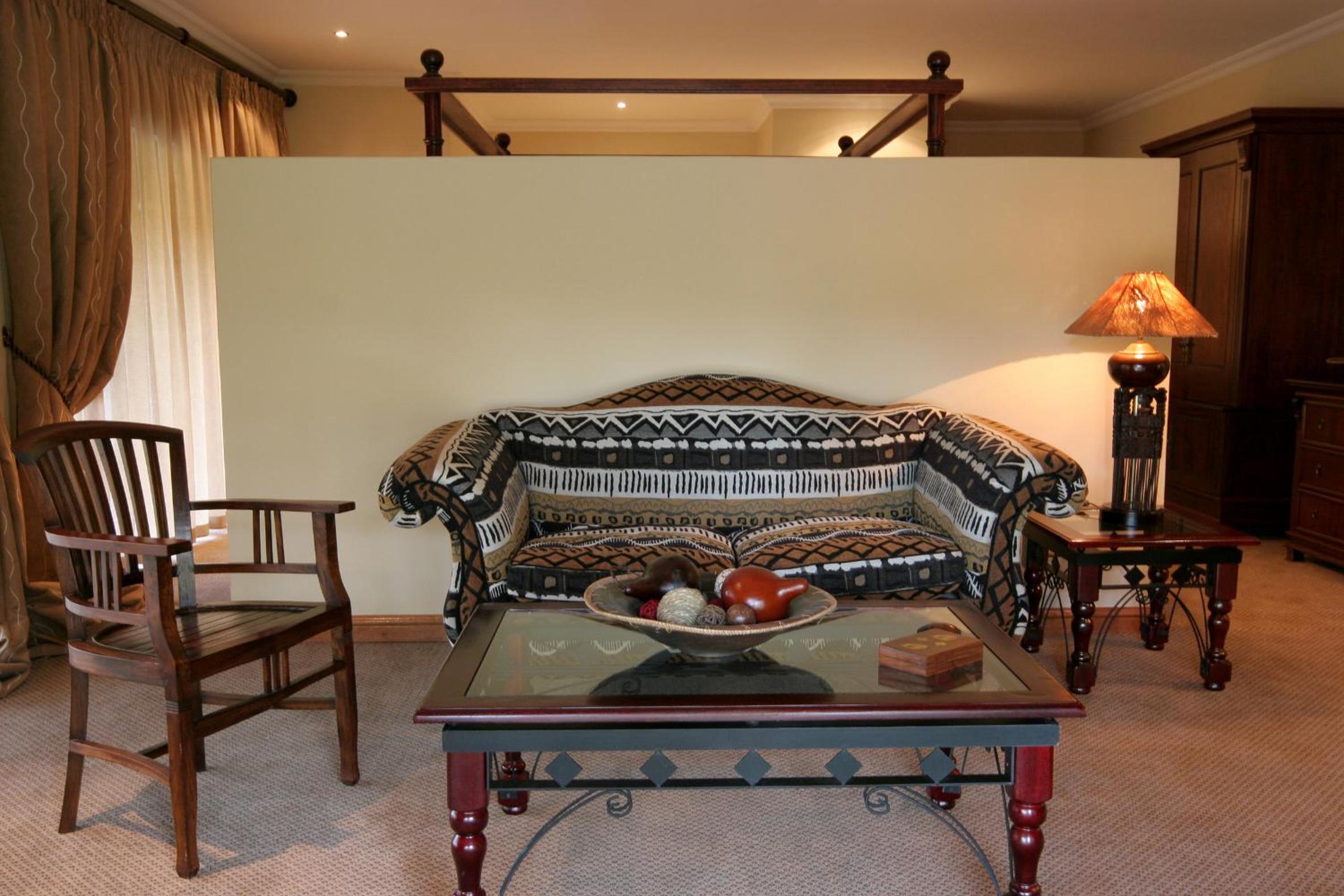 Chalet with King Bed - Photo 6
