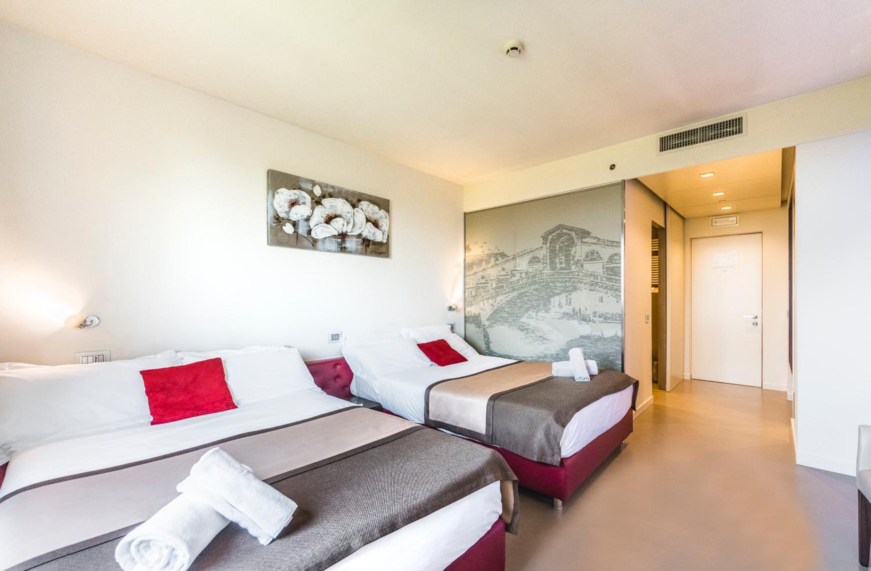 Superior Triple Room - Photo 6