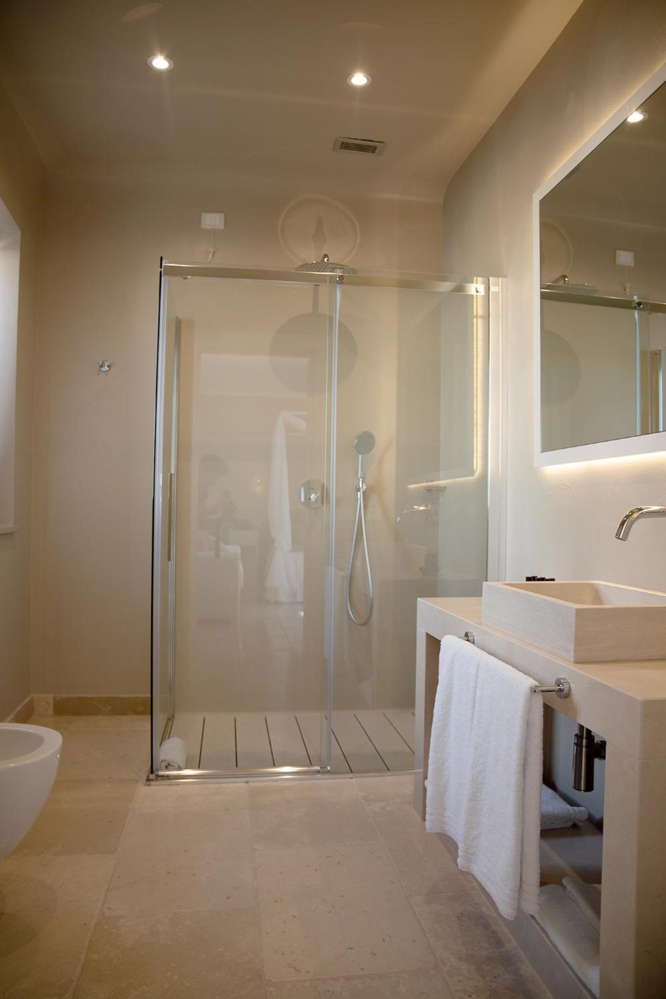 Deluxe Double Room - Photo 6