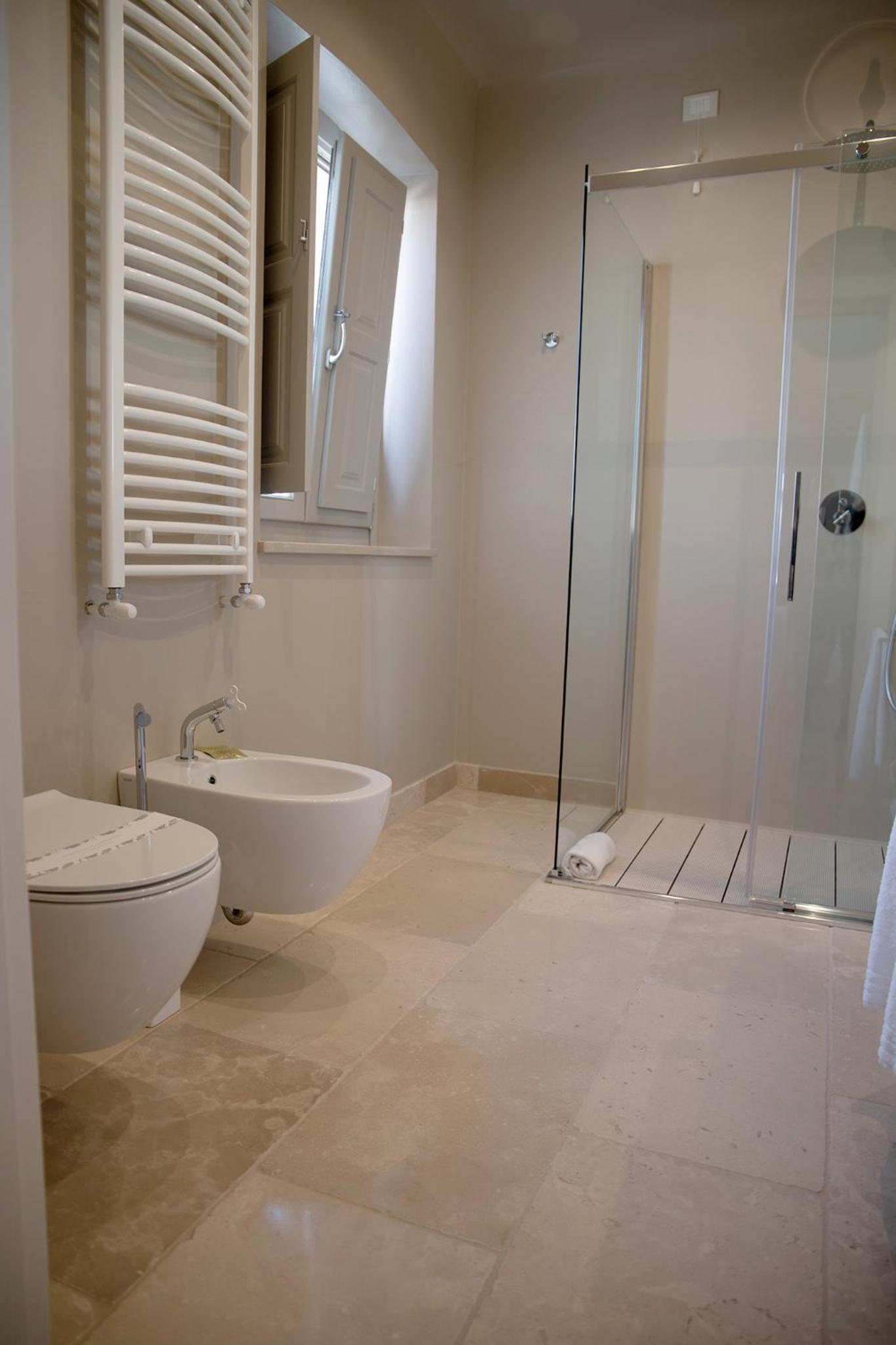 Deluxe Double Room - Photo 4