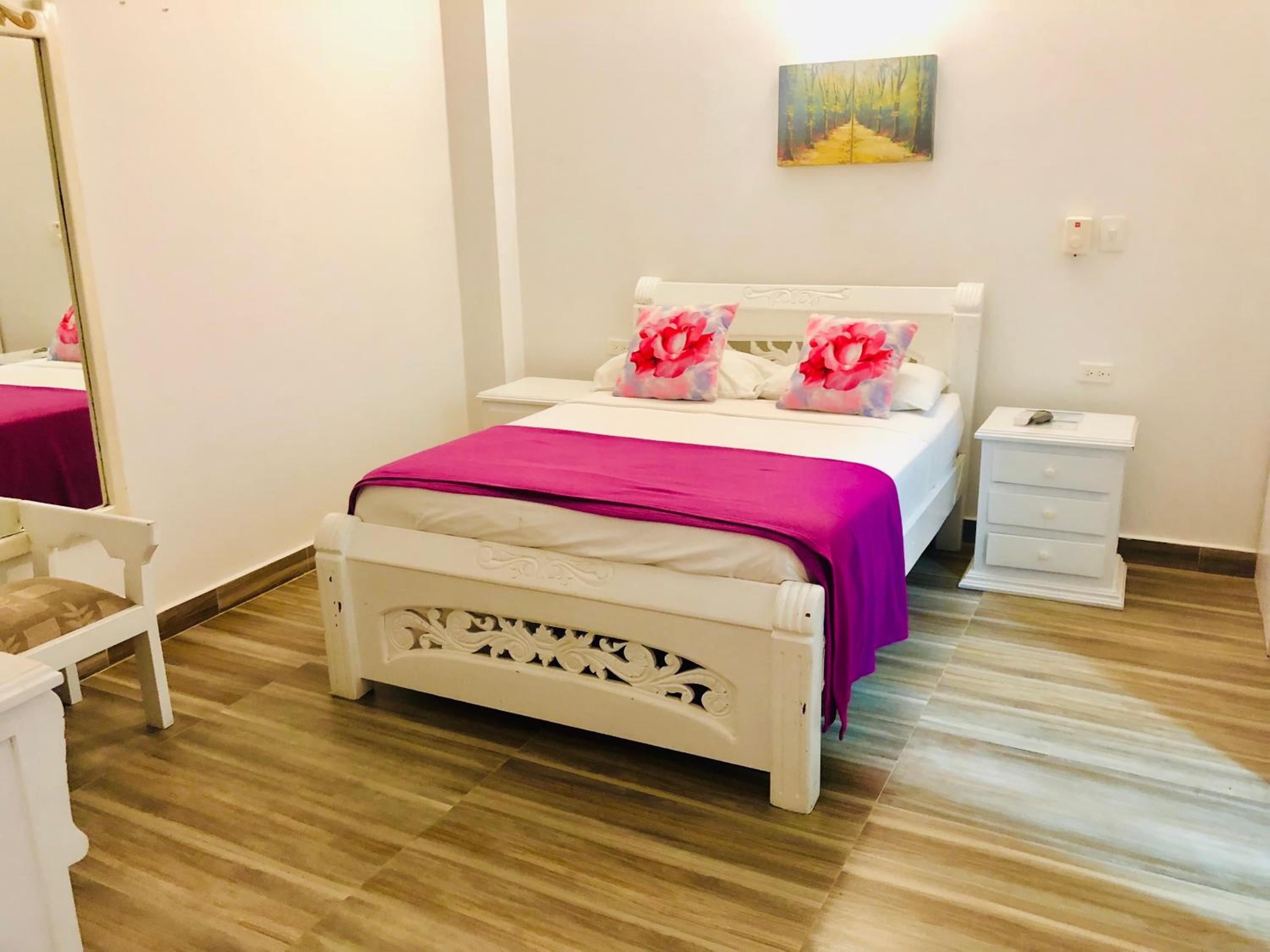 Standard Double Room - Photo 10