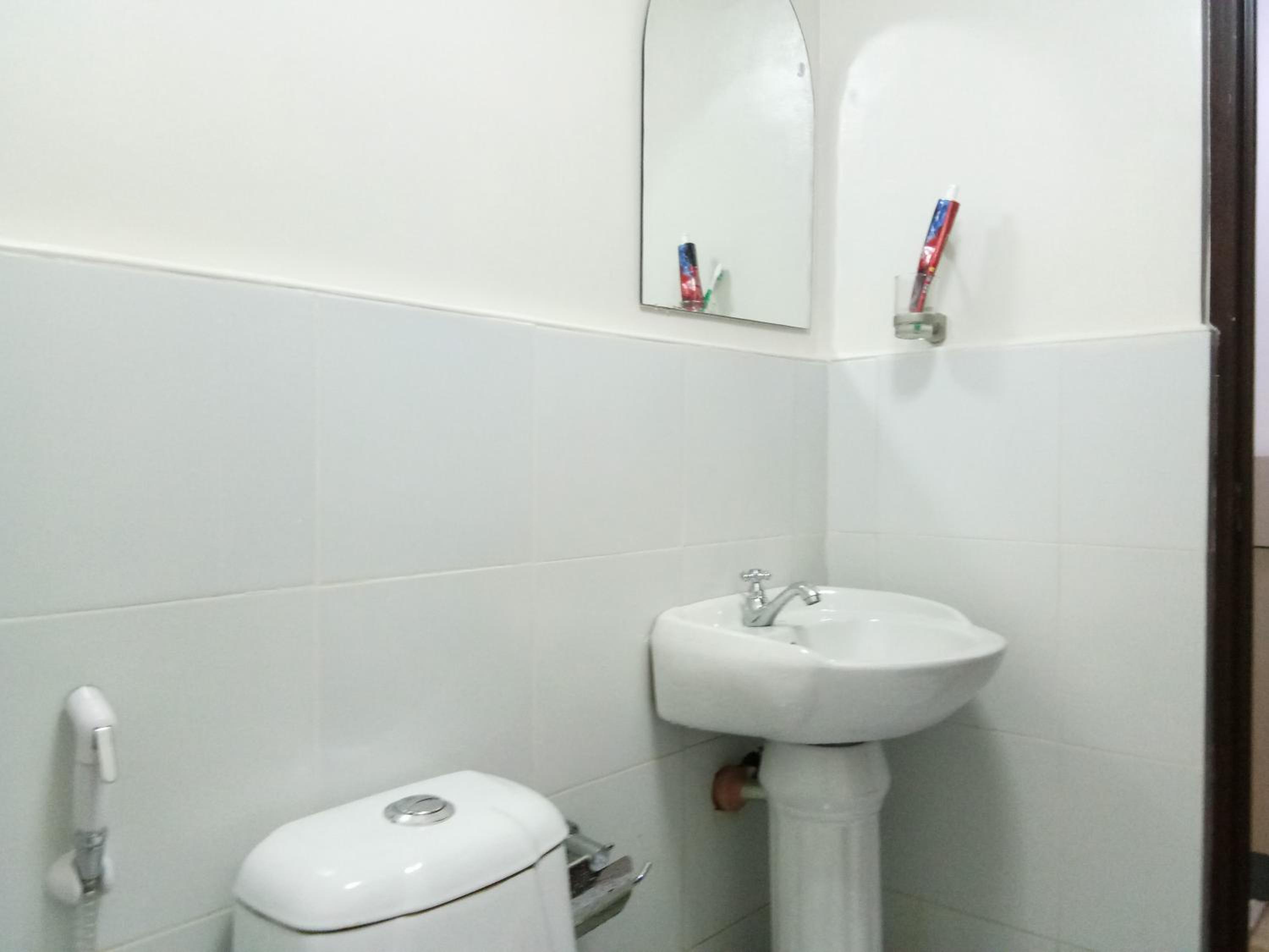 Studio Apartment - Photo 9