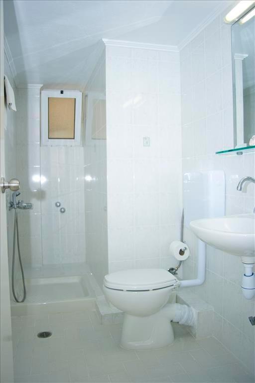 One-Bedroom Apartment - Photo 19