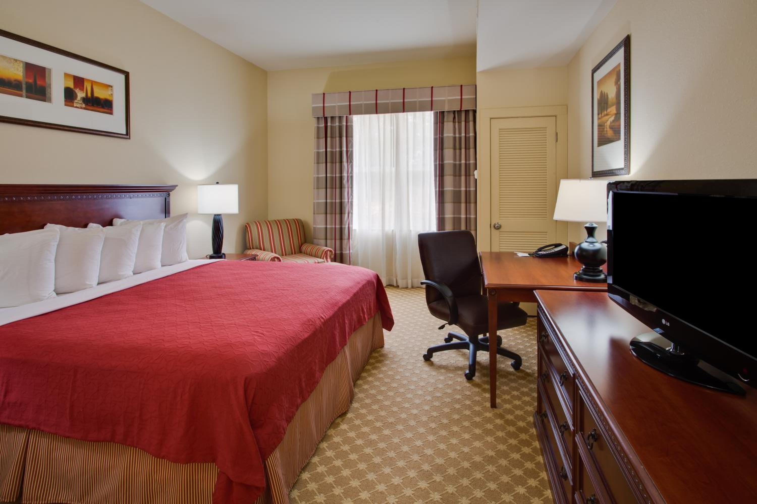 King Room - Non-Smoking - Photo 1