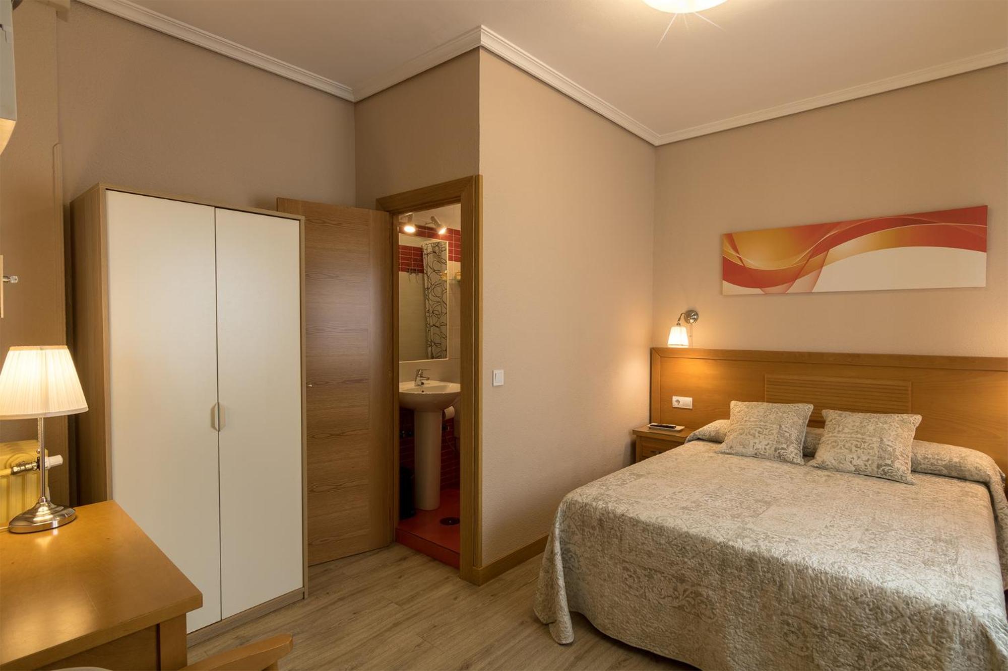 Habitación Doble de Uso Individual con Baño Privado