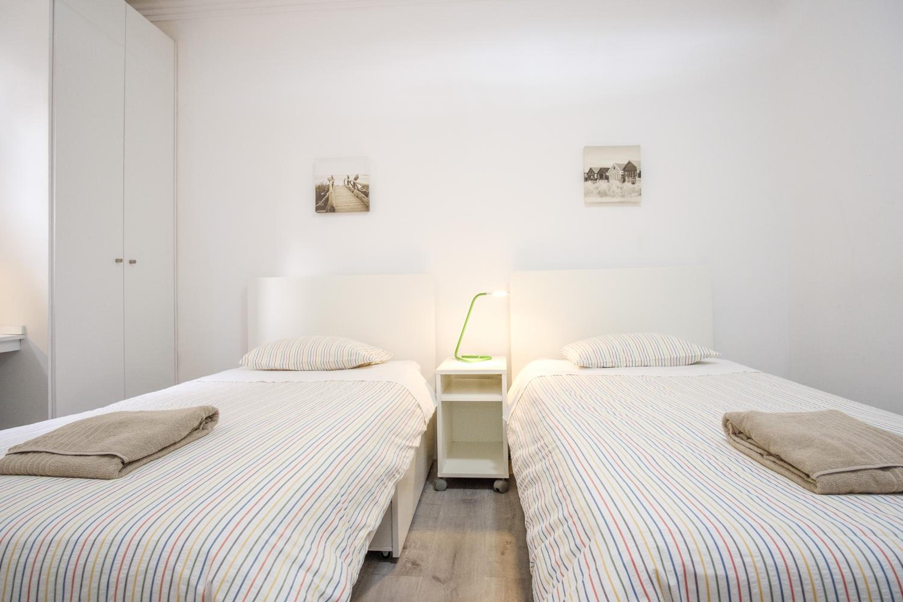 Twin Room with Private Bathroom photo 3