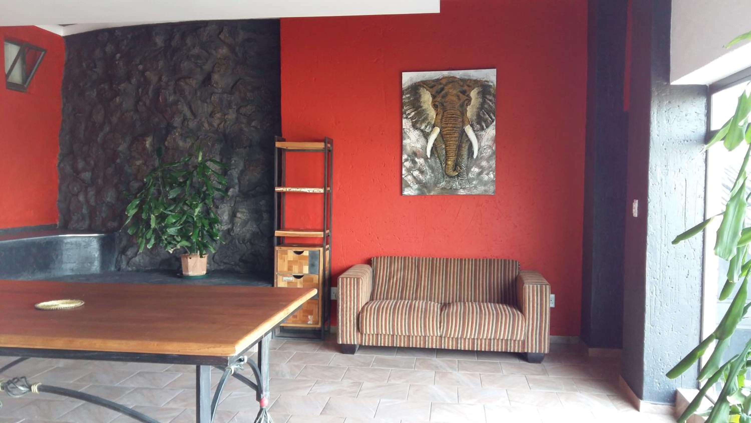 Superior Suite - Photo 10
