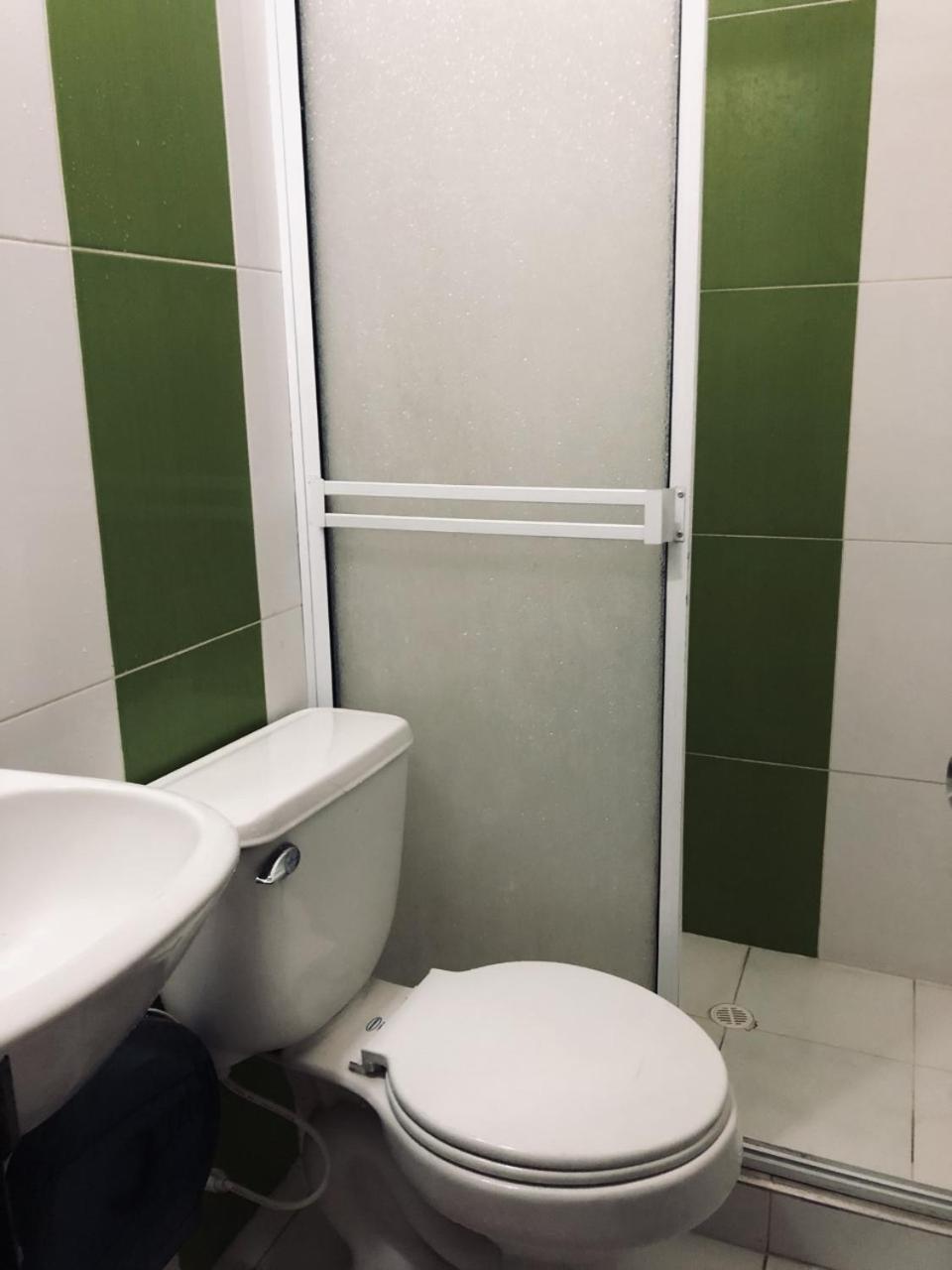 Basic Single Room with Private Bathroom photo 3
