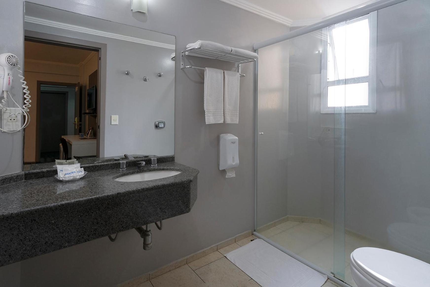 Standard Double Room - Photo 2