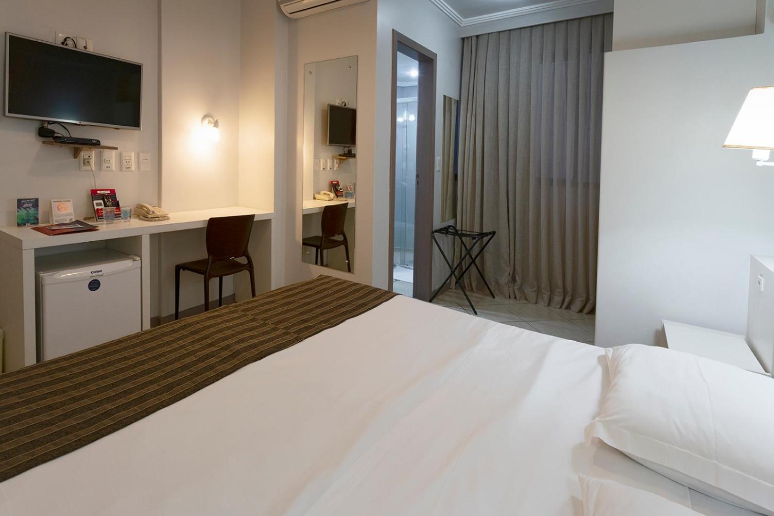 Standard Double Room - Photo 3
