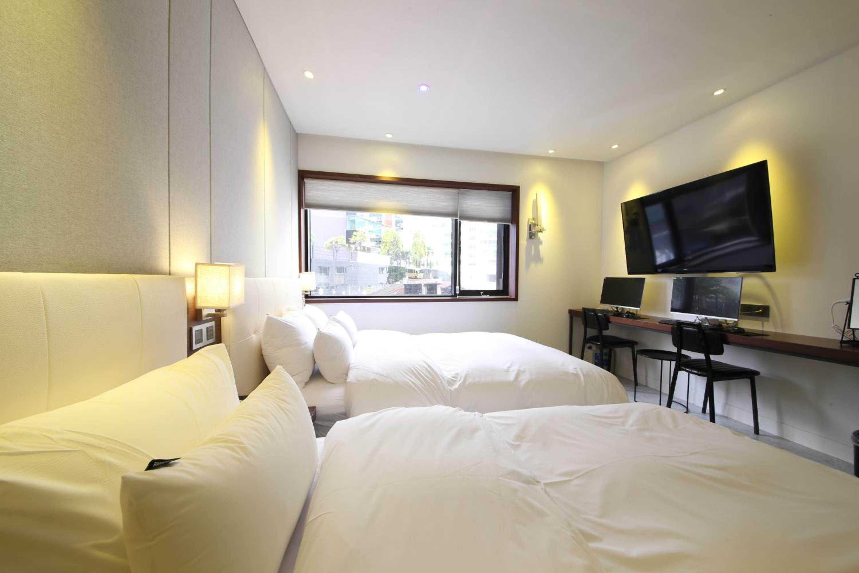 Deluxe Twin Room - Photo 5
