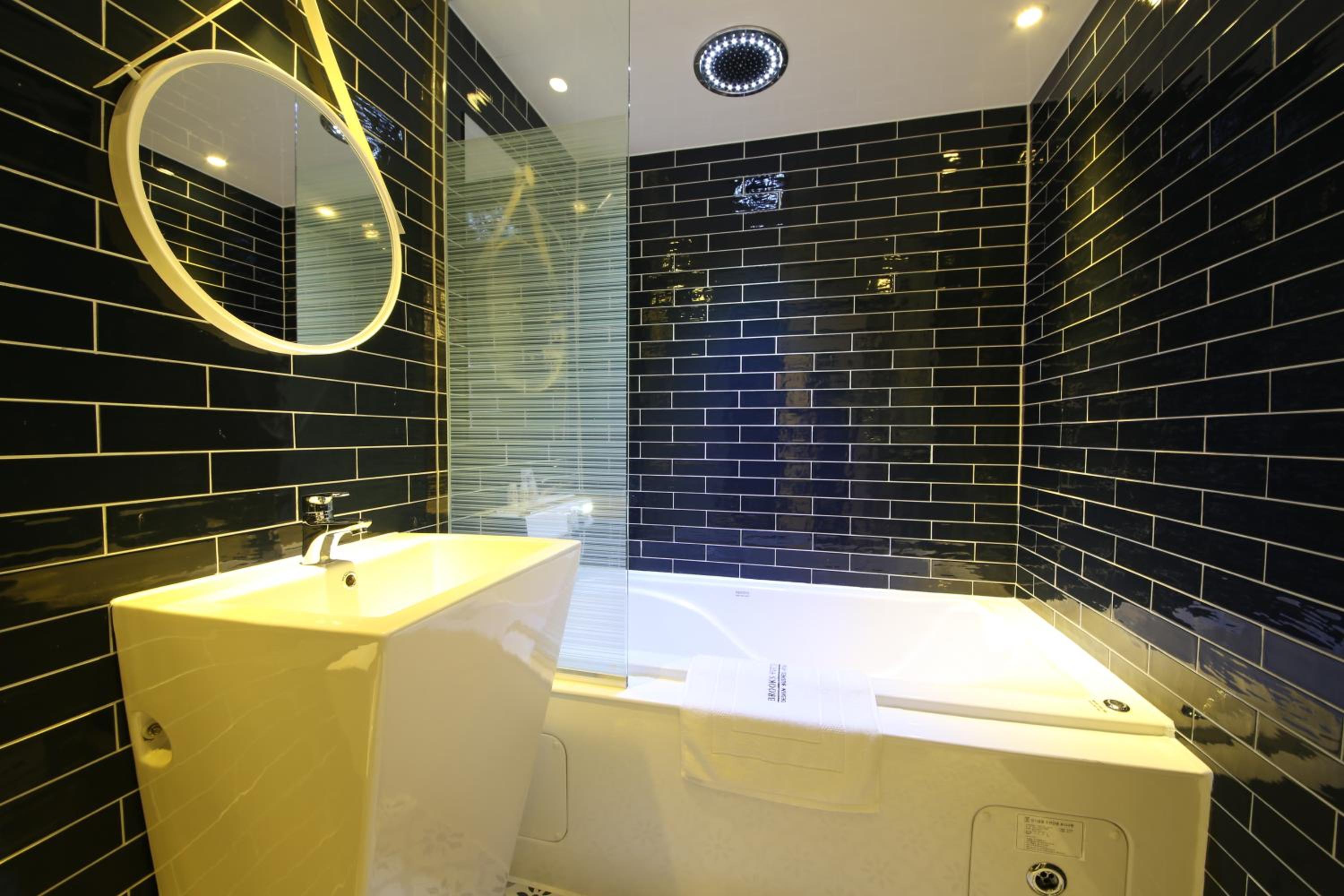 Deluxe Twin Room - Photo 2