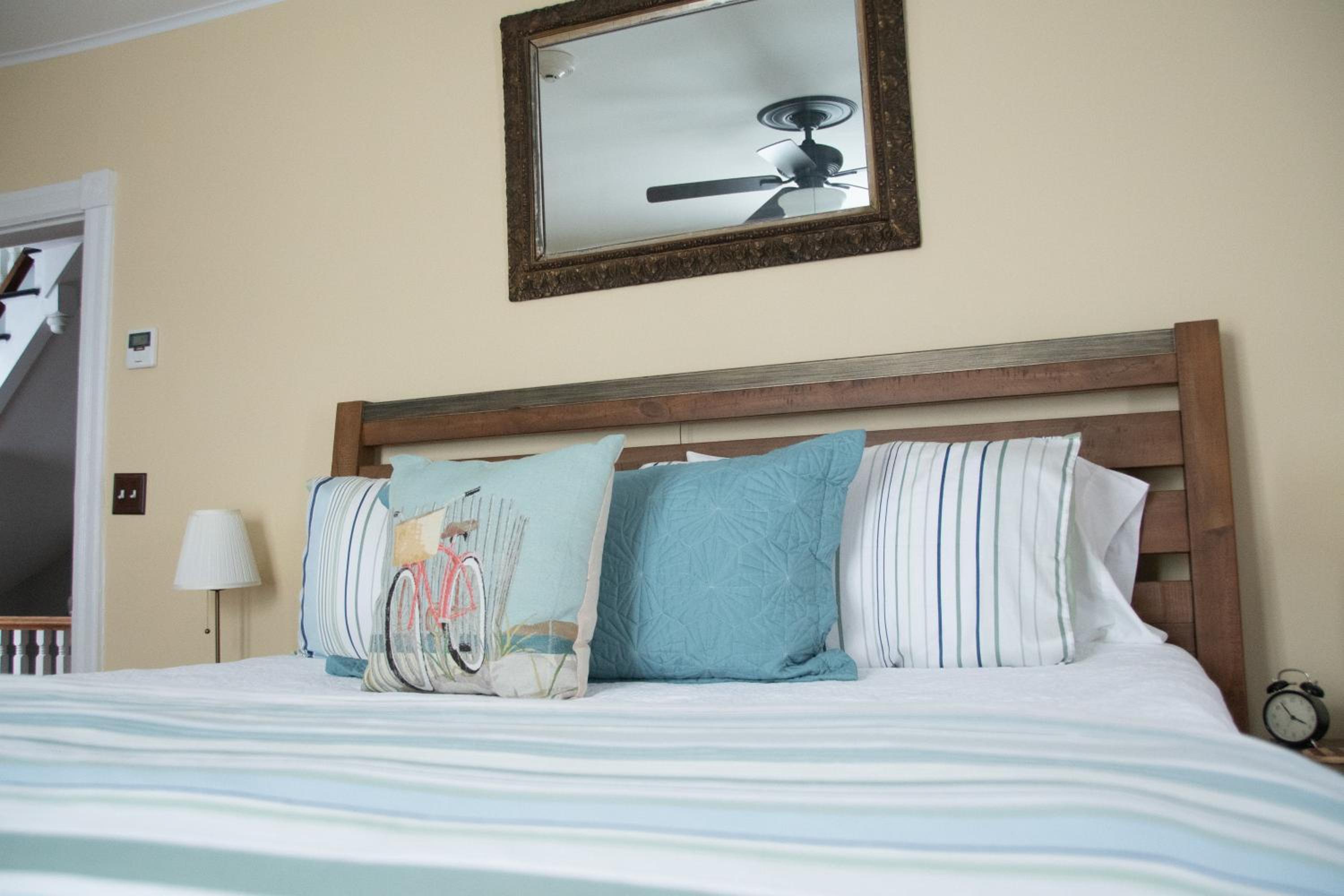 Deluxe Double Room with Shower