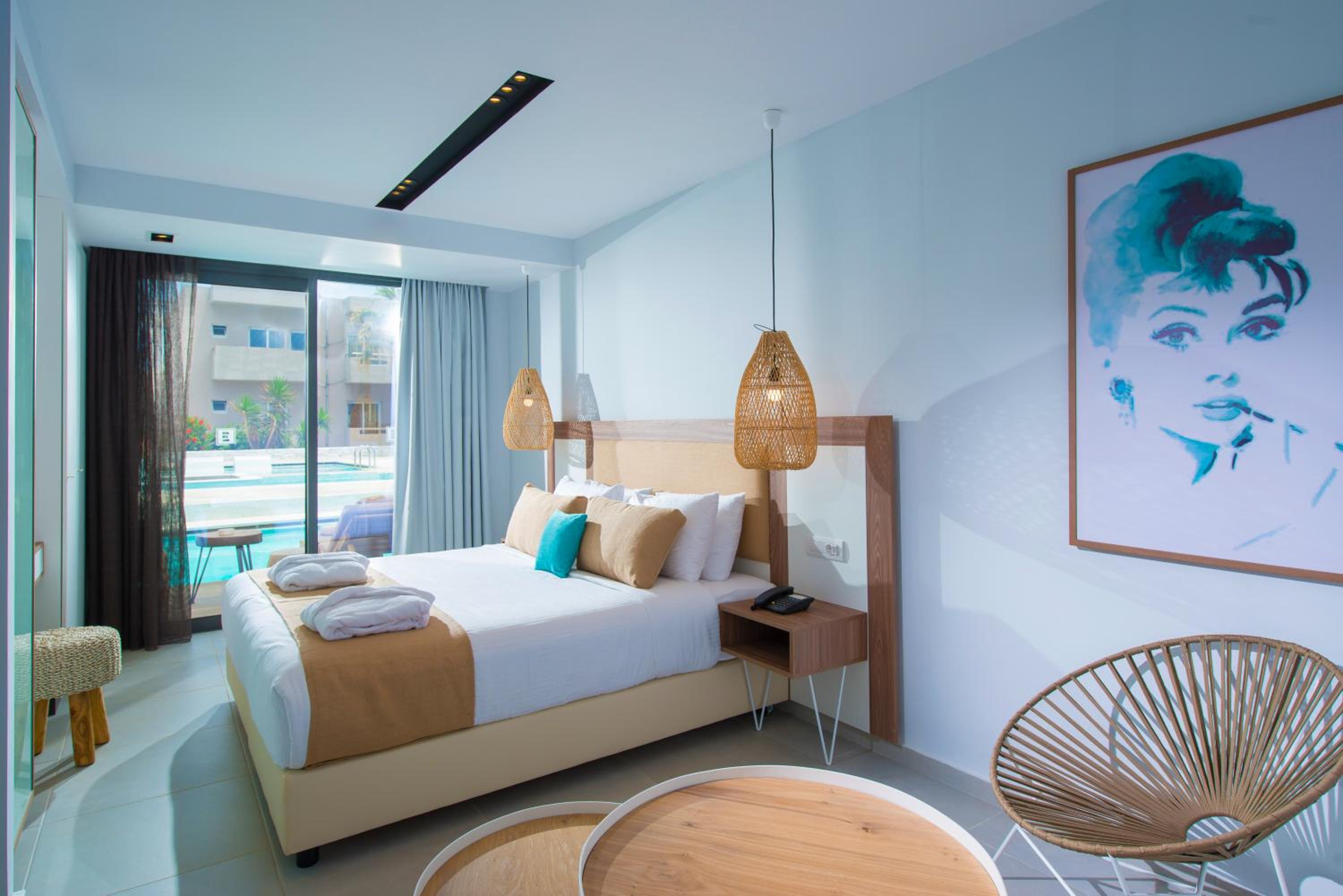 Junior Suite Swim Up - Photo 1