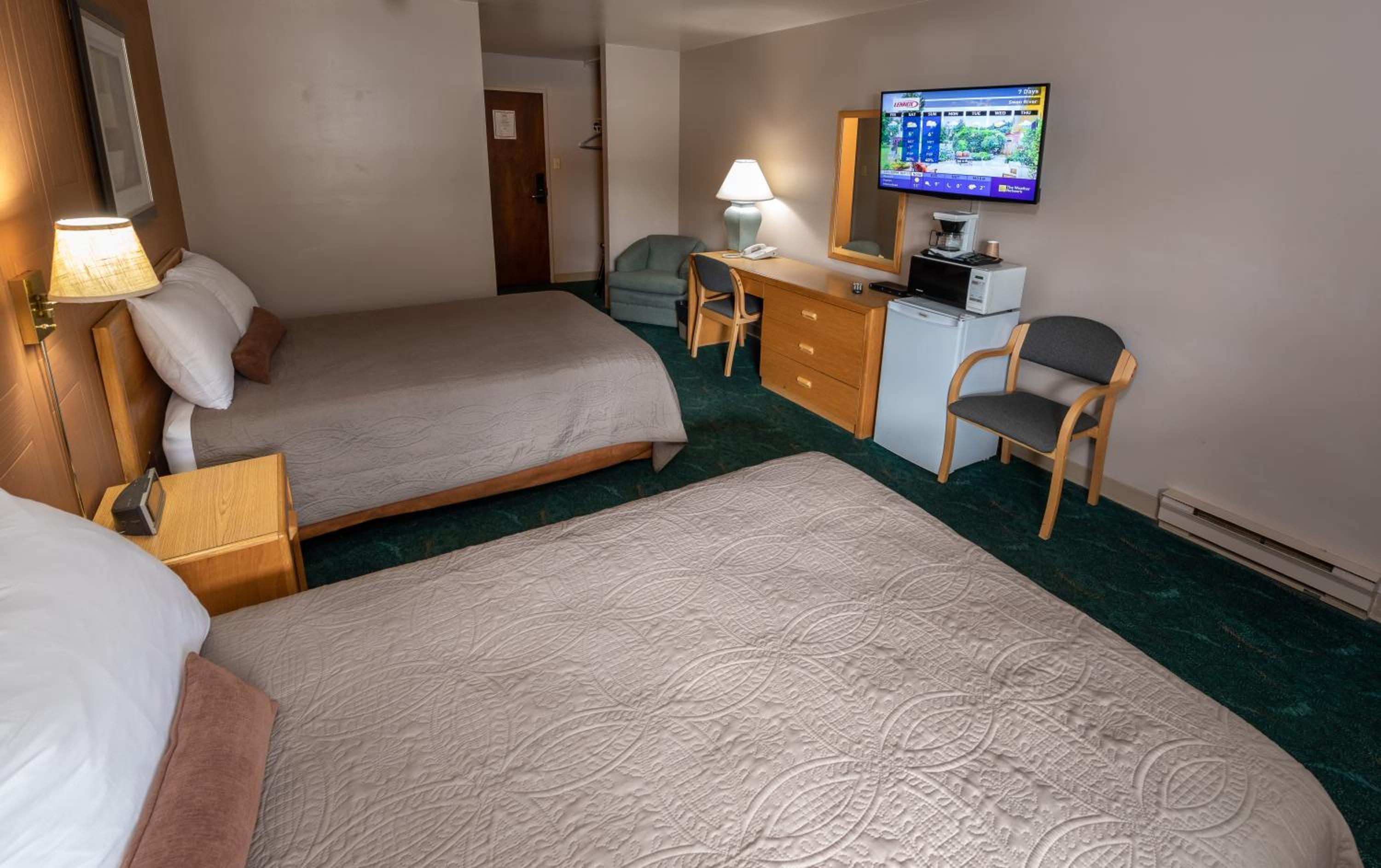 Deluxe Queen Room photo 2