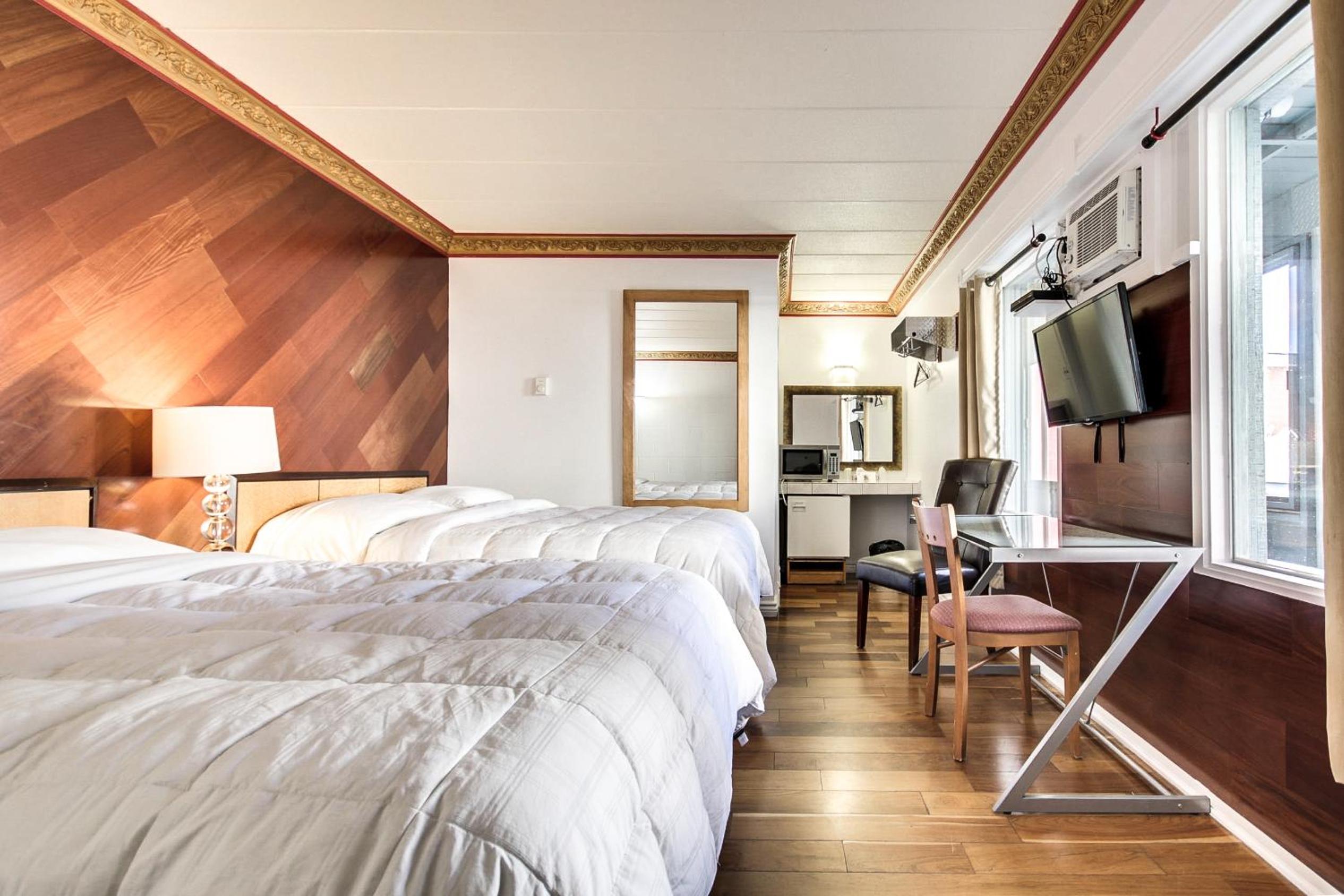 Double Room with Two Double Beds - Non-Smoking